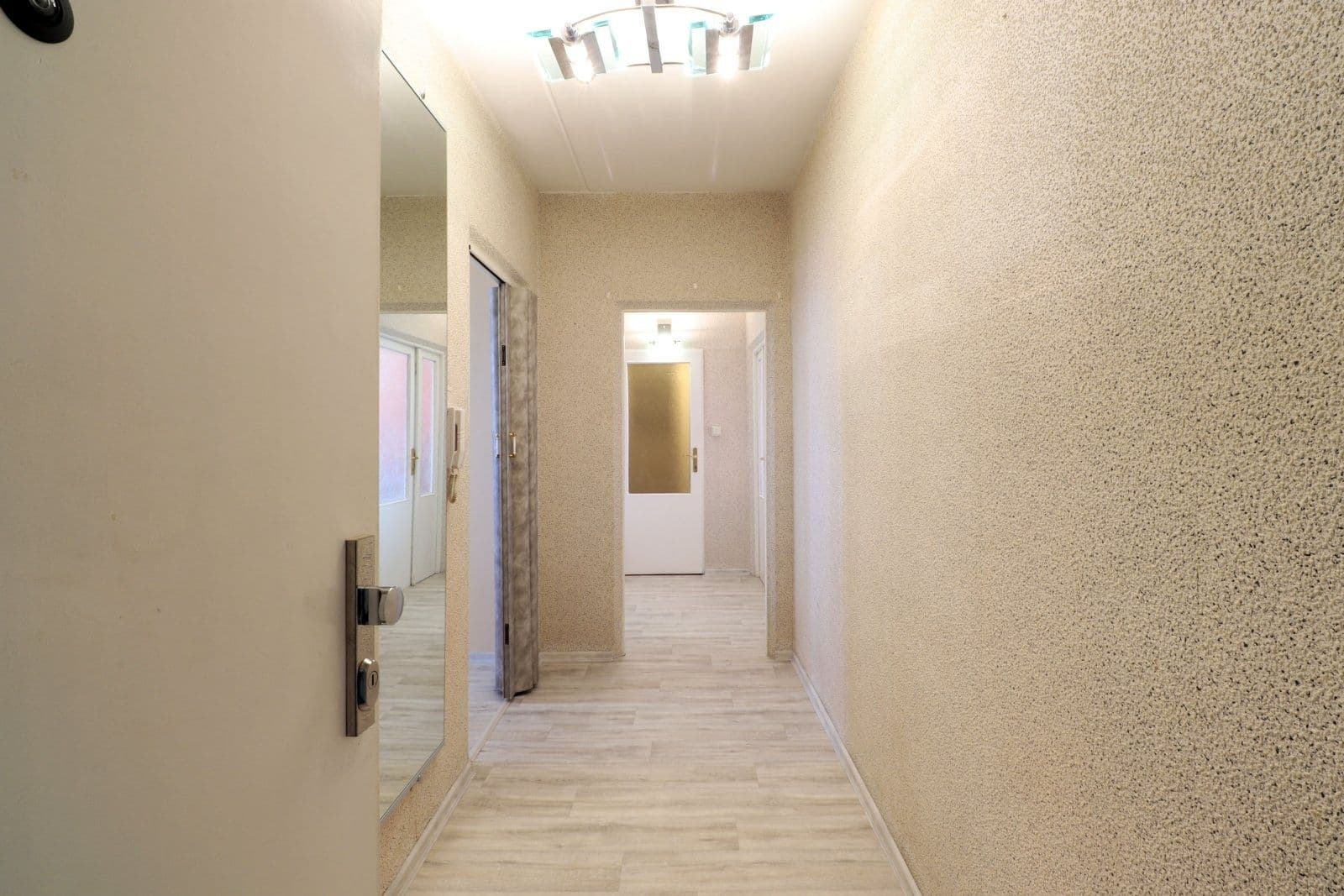 Prenájom bytu 2-izbový 62 m², Sokolovská, Plzeň, Plzeňský kraj Prenájom bytu 2-izbový 62 m², Sokolovská, Plzeň, Plzeňský kraj