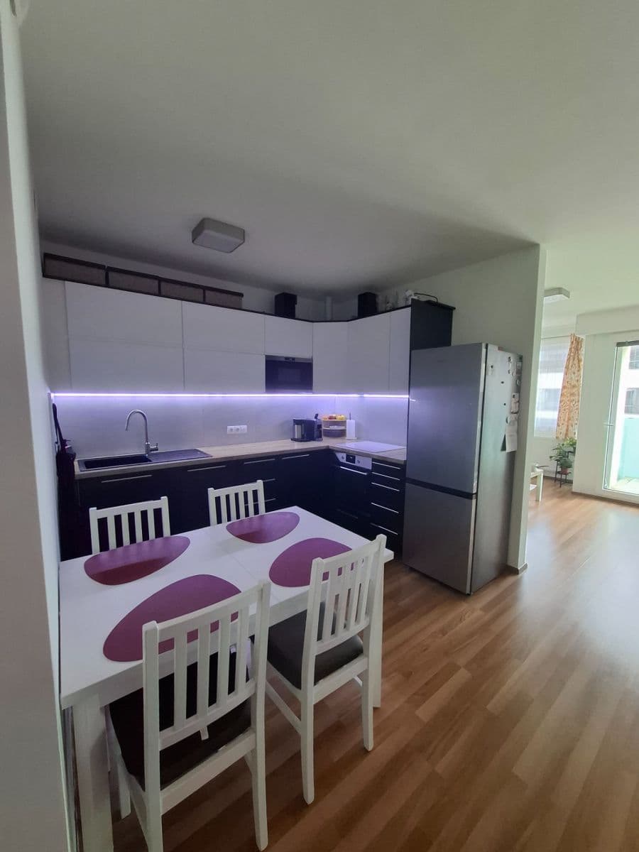 Prenájom bytu 4-izbový 102 m², Petržílkova, Praha, Praha Prenájom bytu 4-izbový 102 m², Petržílkova, Praha, Praha