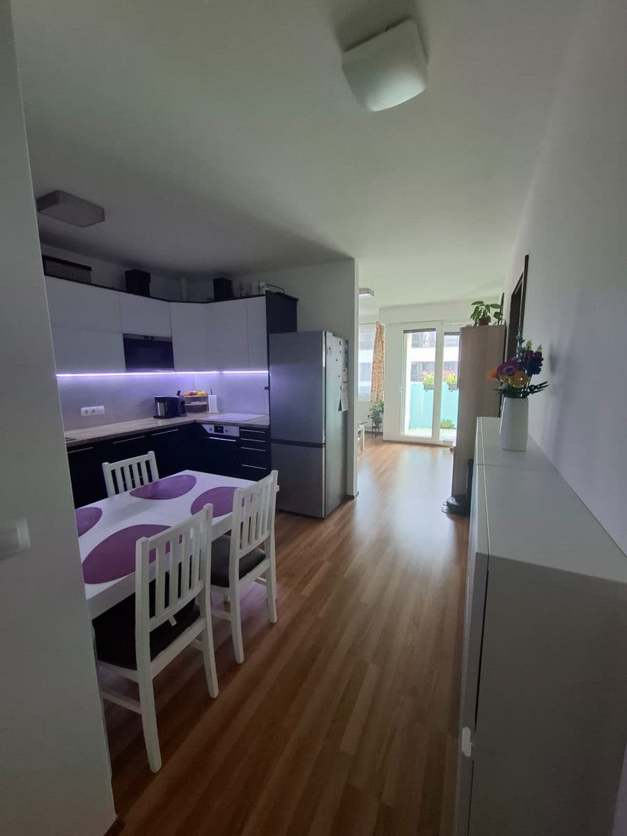 Prenájom bytu 4-izbový 102 m², Petržílkova, Praha, Praha Prenájom bytu 4-izbový 102 m², Petržílkova, Praha, Praha