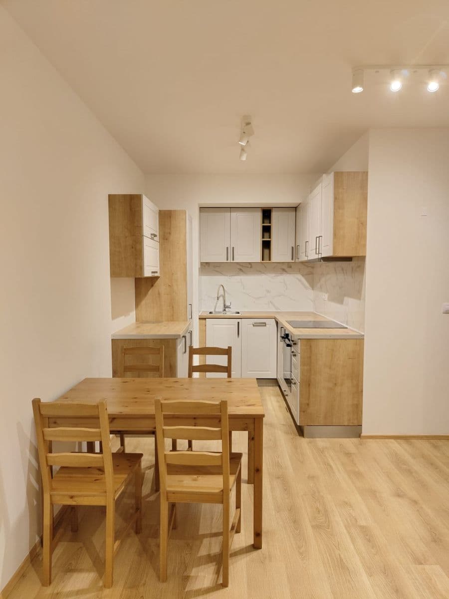 Prenájom bytu 2-izbový 49 m², Bohumila Landy, Kladno, Středočeský kraj Prenájom bytu 2-izbový 49 m², Bohumila Landy, Kladno, Středočeský kraj