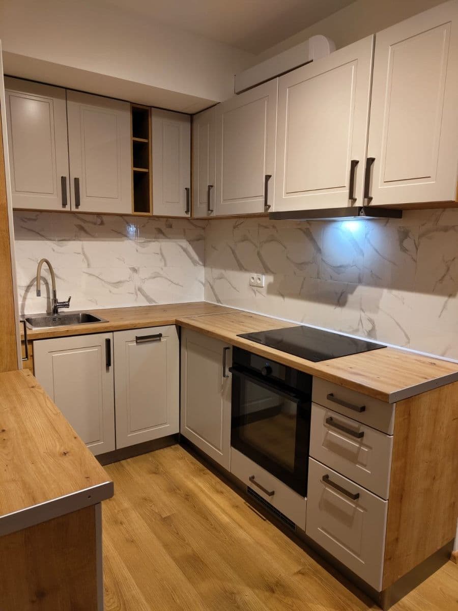 Prenájom bytu 2-izbový 49 m², Bohumila Landy, Kladno, Středočeský kraj Prenájom bytu 2-izbový 49 m², Bohumila Landy, Kladno, Středočeský kraj