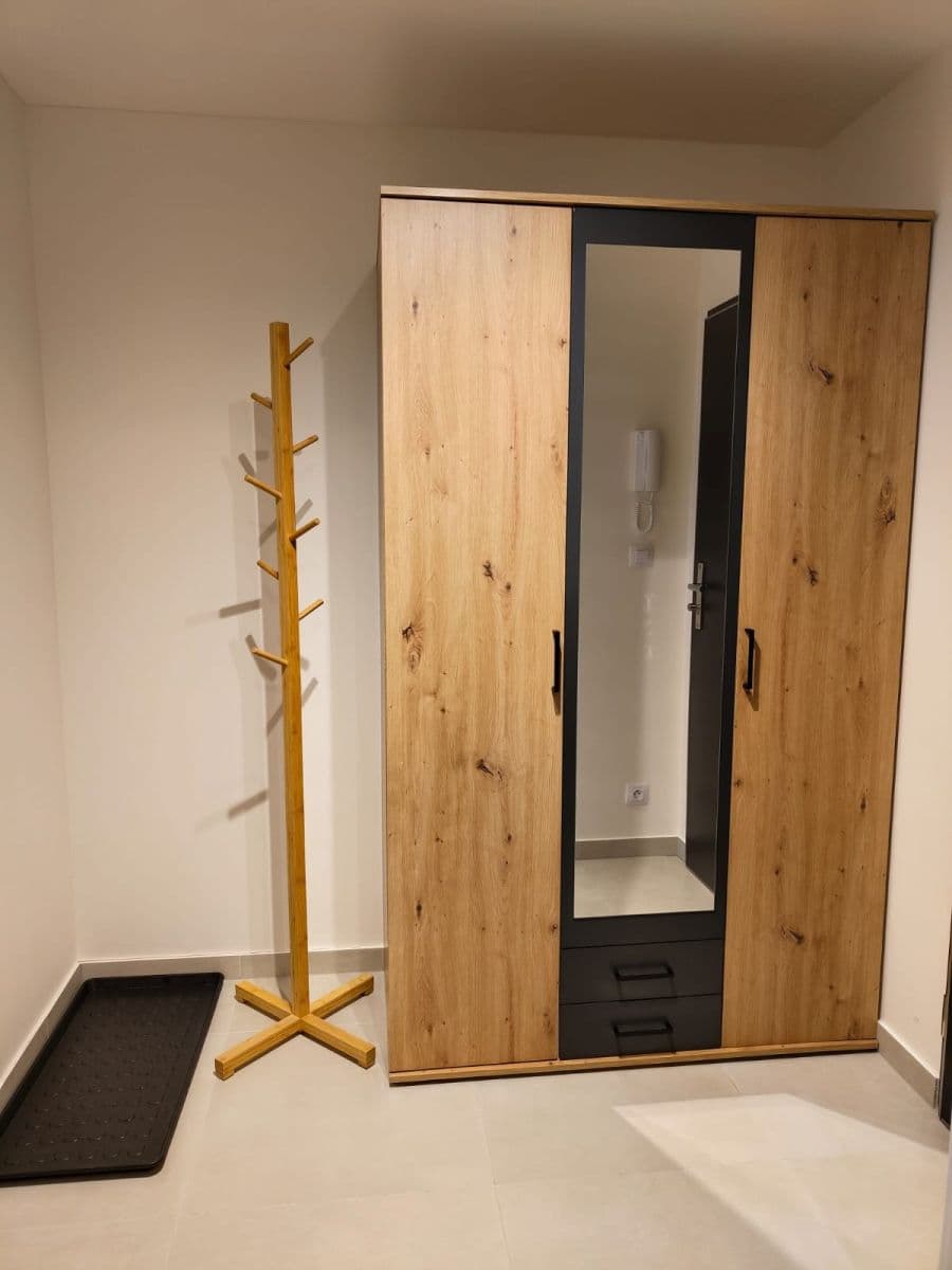 Prenájom bytu 2-izbový 49 m², Bohumila Landy, Kladno, Středočeský kraj Prenájom bytu 2-izbový 49 m², Bohumila Landy, Kladno, Středočeský kraj