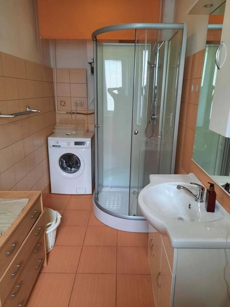 Prenájom bytu 3-izbový 72 m², V. P. Tótha, Martin, Žilinský kraj Prenájom bytu 3-izbový 72 m², V. P. Tótha, Martin, Žilinský kraj