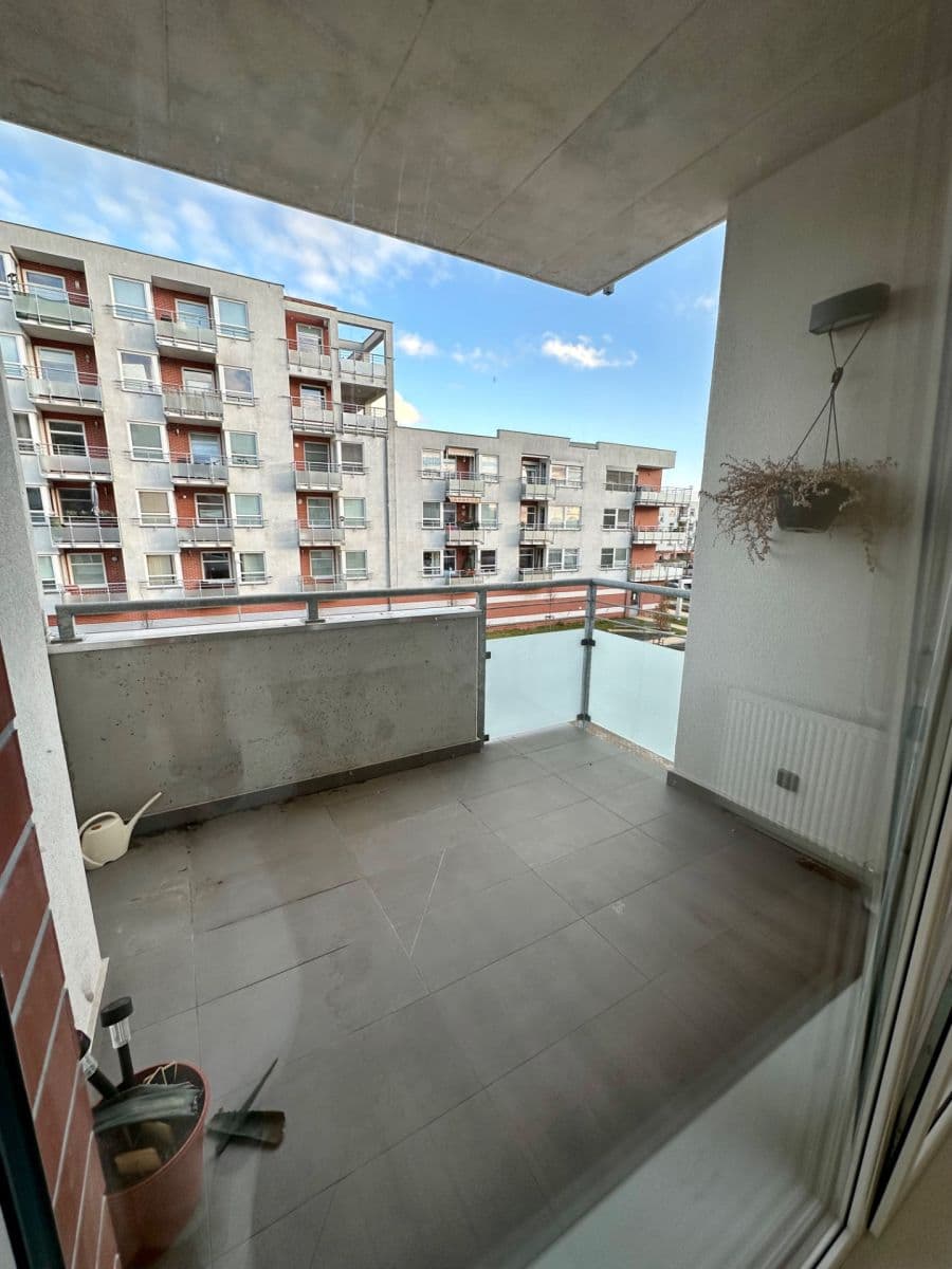 Prenájom bytu 1-izbový 60 m², Průběžná, Hradec Králové, Královéhradecký kraj Prenájom bytu 1-izbový 60 m², Průběžná, Hradec Králové, Královéhradecký kraj