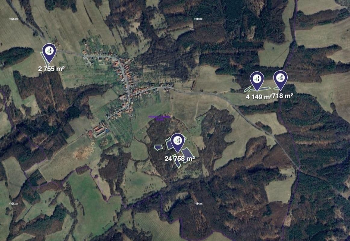 Predaj pozemku 32.380 m², Petrůvka, Zlínský kraj Predaj pozemku 32.380 m², Petrůvka, Zlínský kraj