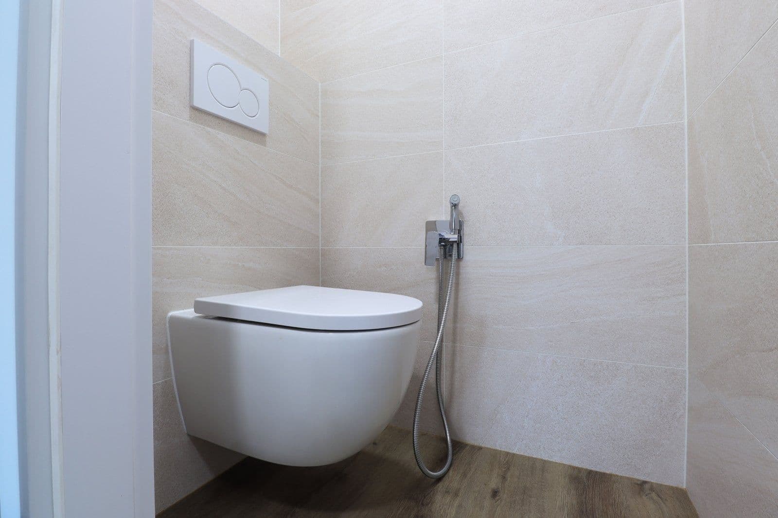 Prenájom bytu 3-izbový 78 m², Ohradní, Praha, Praha Prenájom bytu 3-izbový 78 m², Ohradní, Praha, Praha