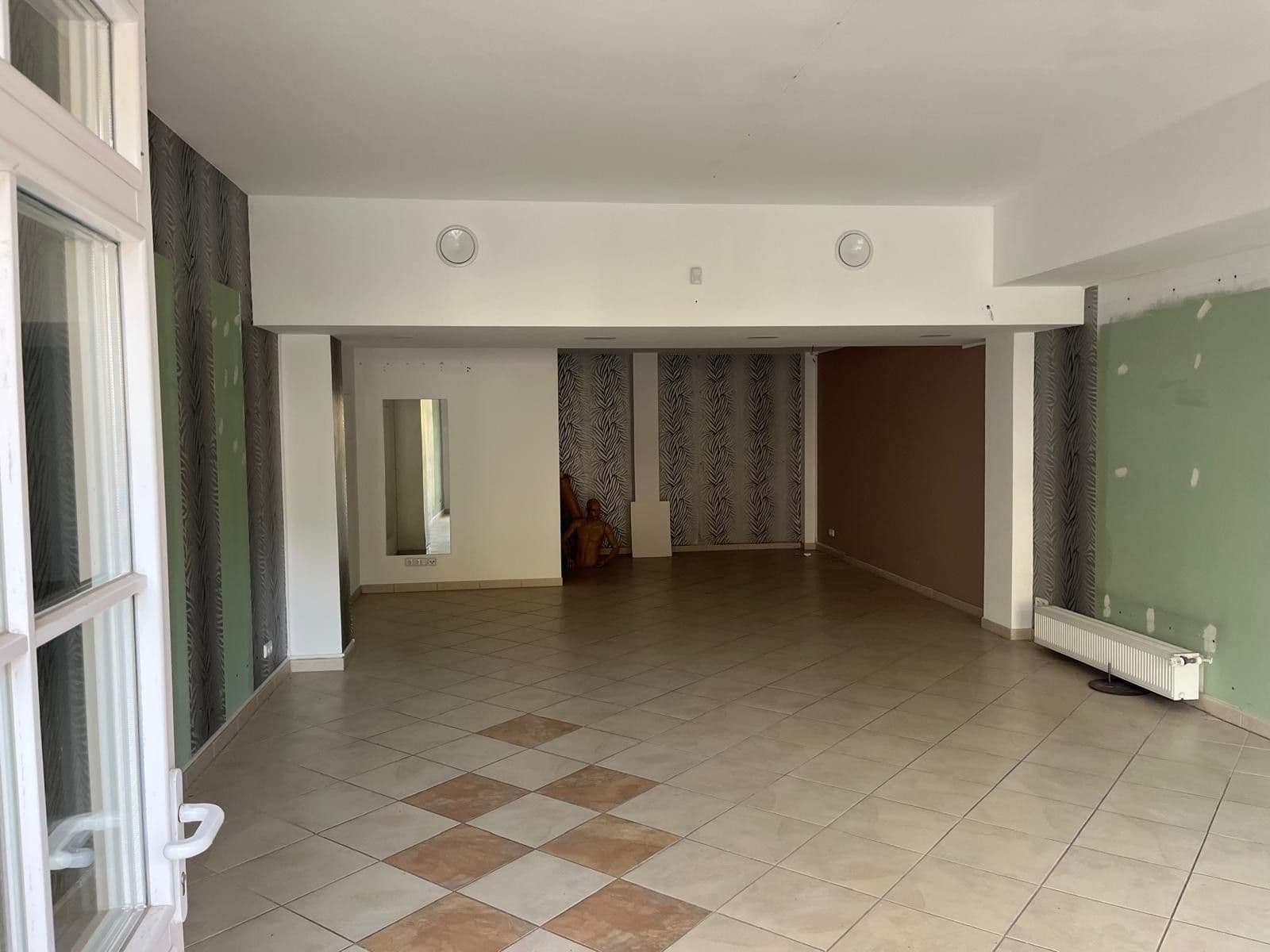 Predaj bytu 3-izbový 301 m², Zámecký vrch, Karlovy Vary, Karlovarský kraj Predaj bytu 3-izbový 301 m², Zámecký vrch, Karlovy Vary, Karlovarský kraj