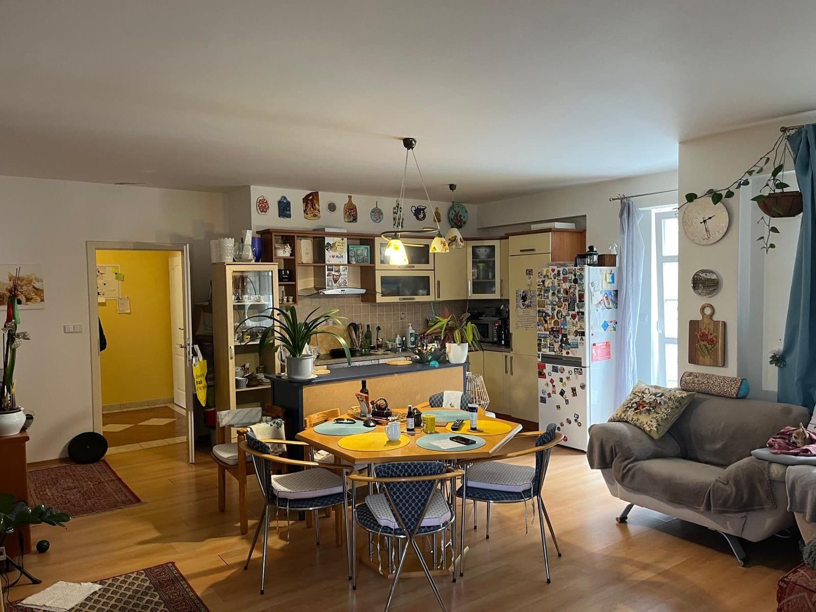 Predaj bytu 3-izbový 301 m², Zámecký vrch, Karlovy Vary, Karlovarský kraj Predaj bytu 3-izbový 301 m², Zámecký vrch, Karlovy Vary, Karlovarský kraj