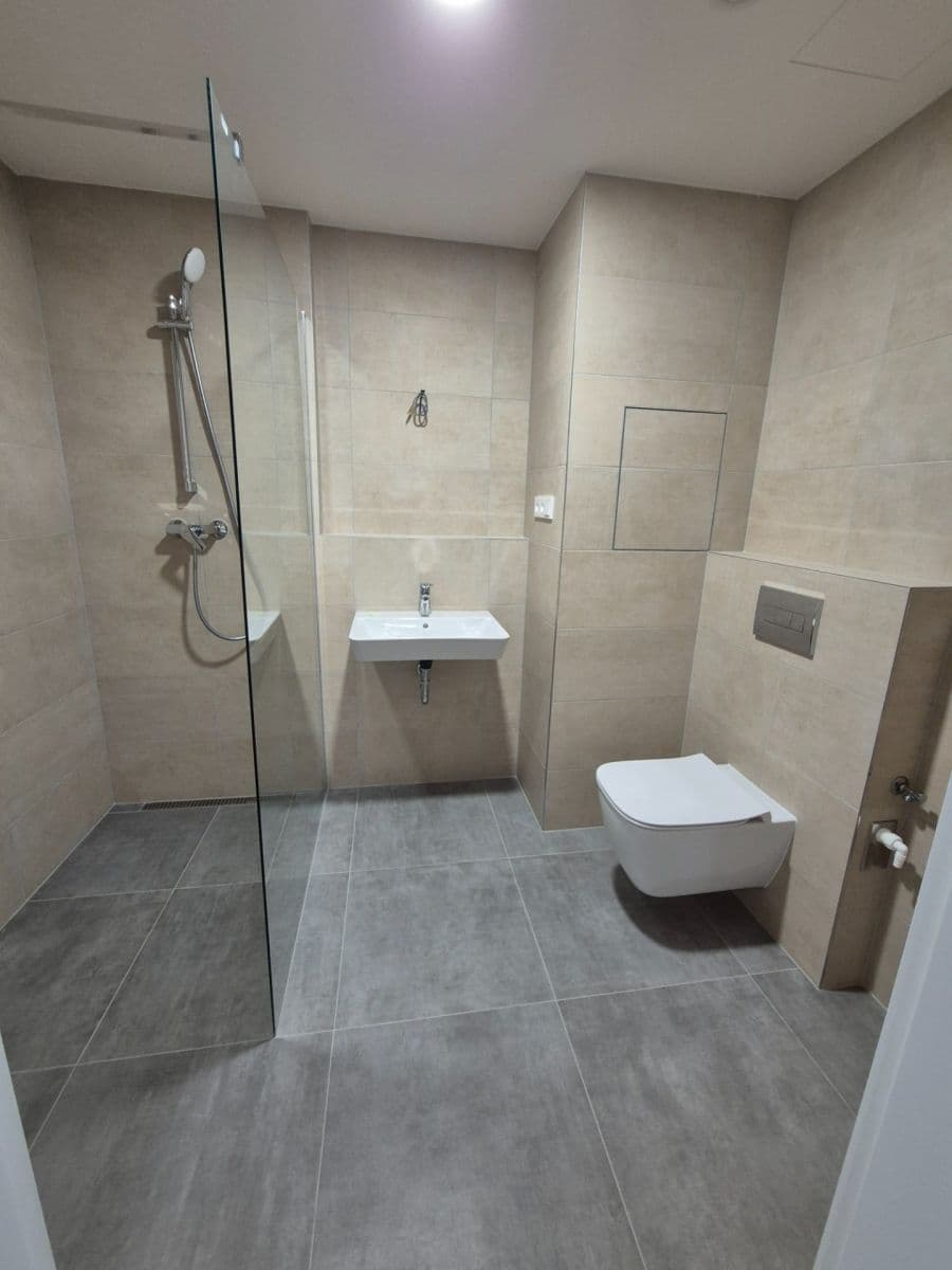 Prenájom bytu 1-izbový 32 m², Pšeničná, Hořovice, Středočeský kraj Prenájom bytu 1-izbový 32 m², Pšeničná, Hořovice, Středočeský kraj