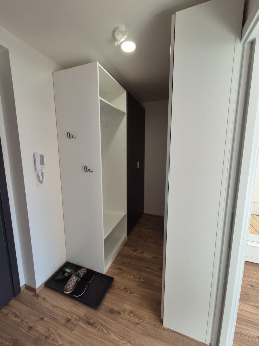 Prenájom bytu 1-izbový 32 m², Pšeničná, Hořovice, Středočeský kraj Prenájom bytu 1-izbový 32 m², Pšeničná, Hořovice, Středočeský kraj