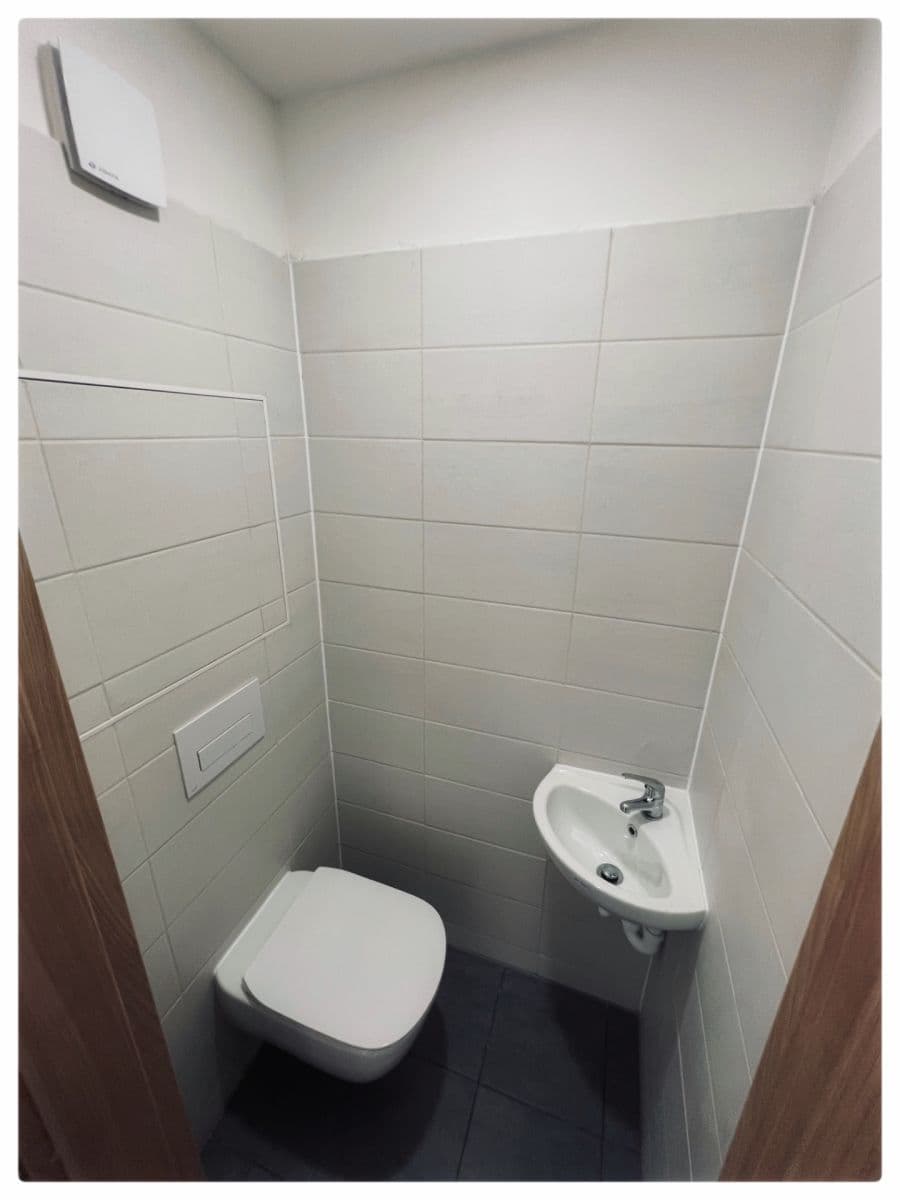 Predaj bytu 4-izbový 104 m², Smikova, Praha, Praha Predaj bytu 4-izbový 104 m², Smikova, Praha, Praha