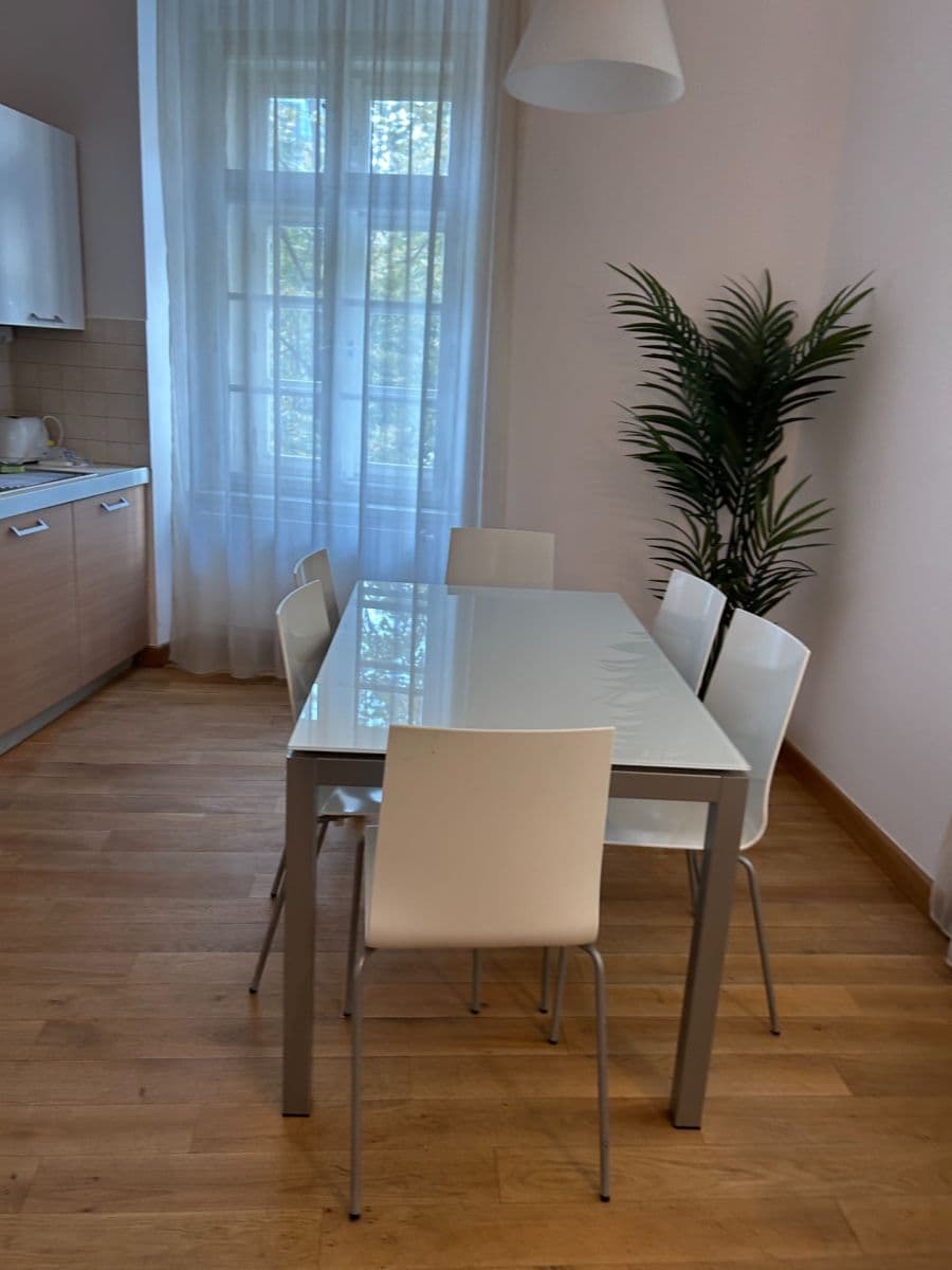 Predaj bytu 3-izbový 79 m², Petrská, Praha, Praha Predaj bytu 3-izbový 79 m², Petrská, Praha, Praha