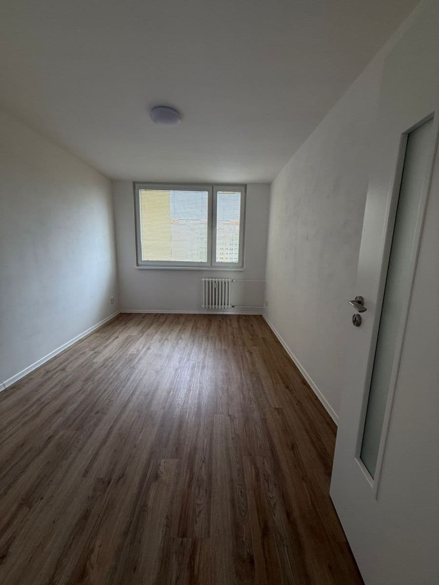 Prenájom bytu 3-izbový 77 m², Krausova, Praha, Praha Prenájom bytu 3-izbový 77 m², Krausova, Praha, Praha