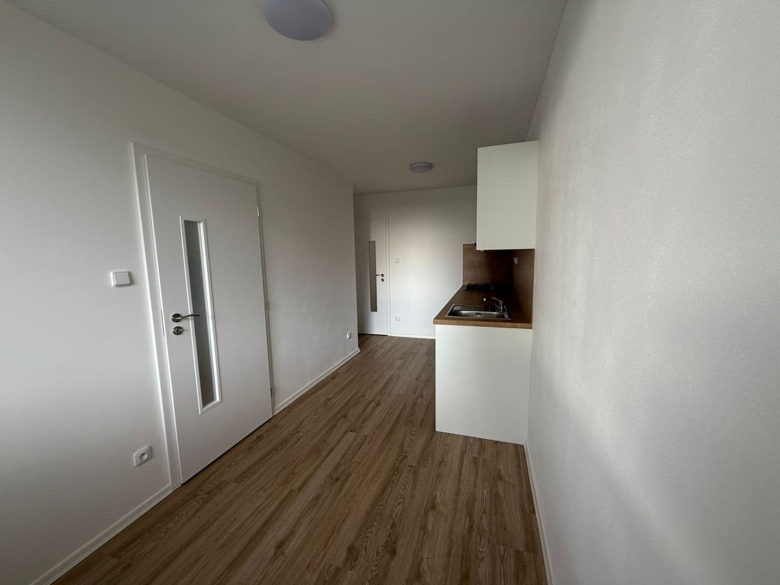 Prenájom bytu 3-izbový 77 m², Krausova, Praha, Praha Prenájom bytu 3-izbový 77 m², Krausova, Praha, Praha