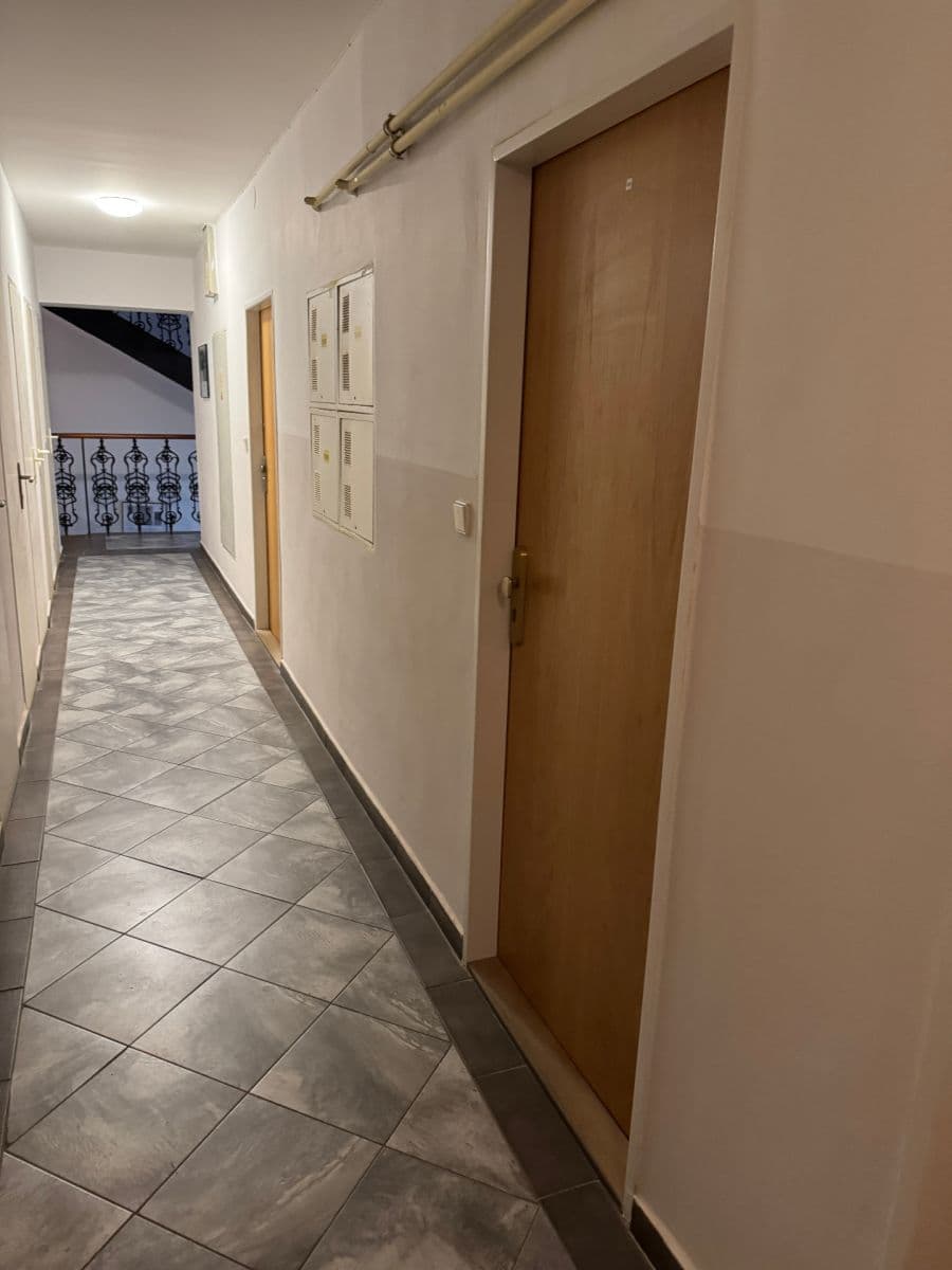 Prenájom bytu 1-izbový 40 m², Hlubočepská, Praha, Praha Prenájom bytu 1-izbový 40 m², Hlubočepská, Praha, Praha