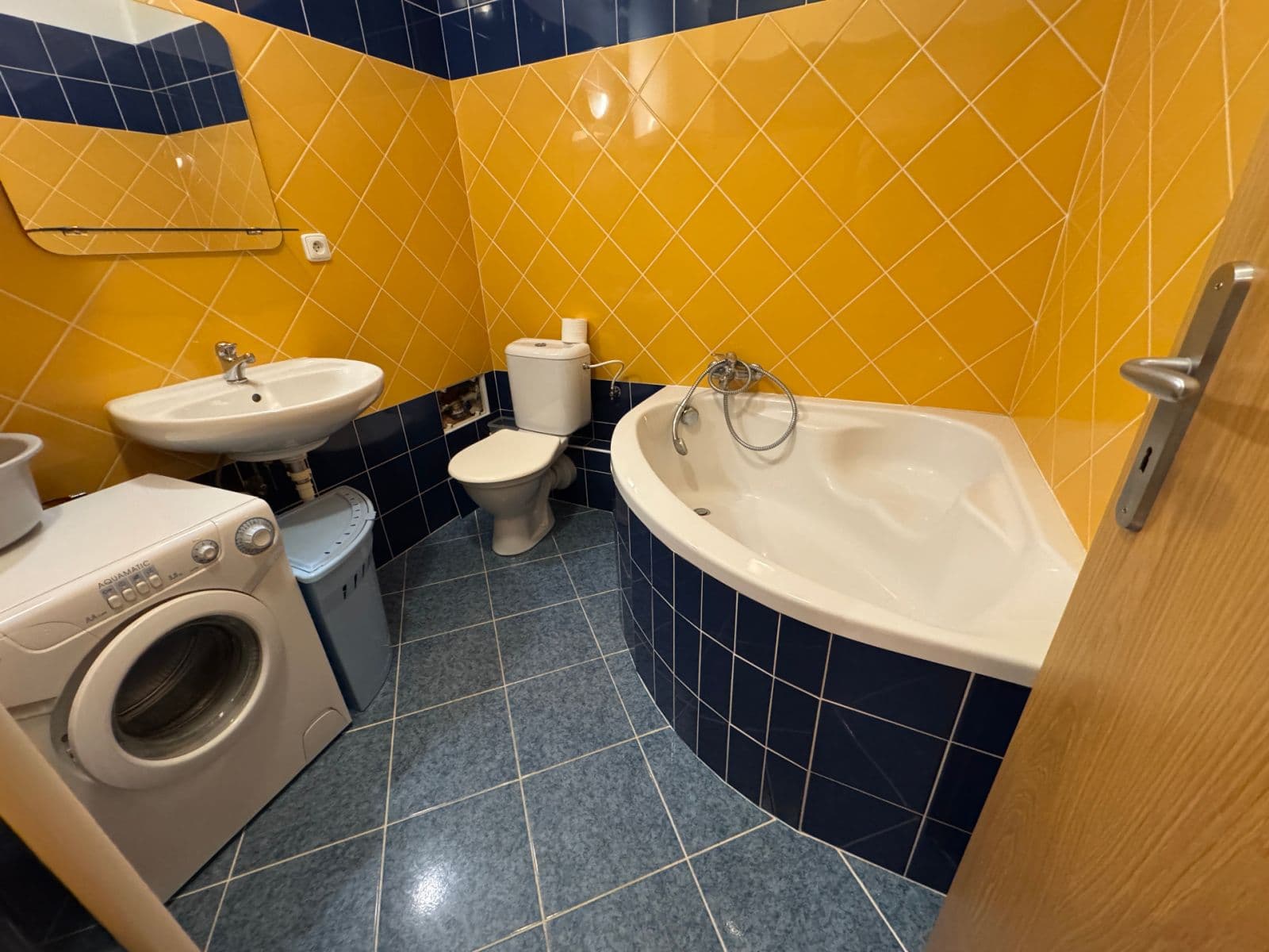 Prenájom bytu 1-izbový 40 m², Hlubočepská, Praha, Praha Prenájom bytu 1-izbový 40 m², Hlubočepská, Praha, Praha