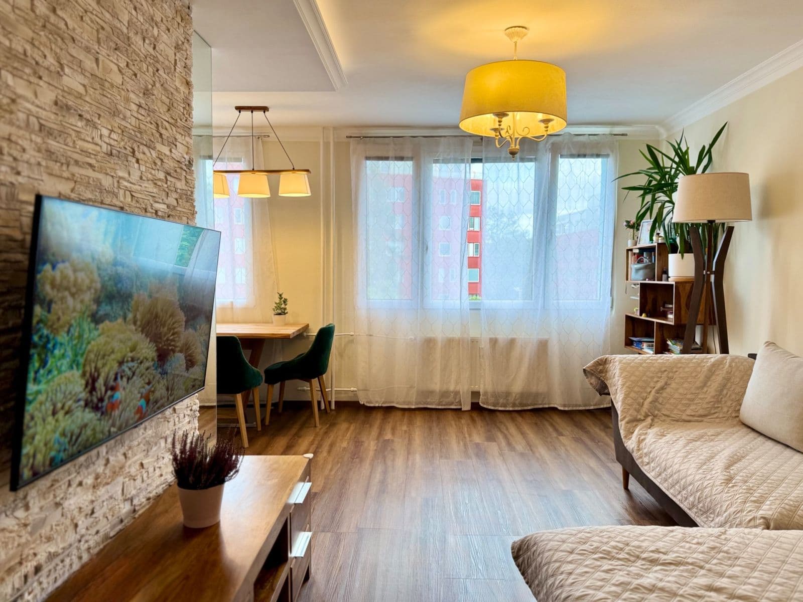 Prenájom bytu 3-izbový 55 m², Litoměřická, Praha, Praha Prenájom bytu 3-izbový 55 m², Litoměřická, Praha, Praha