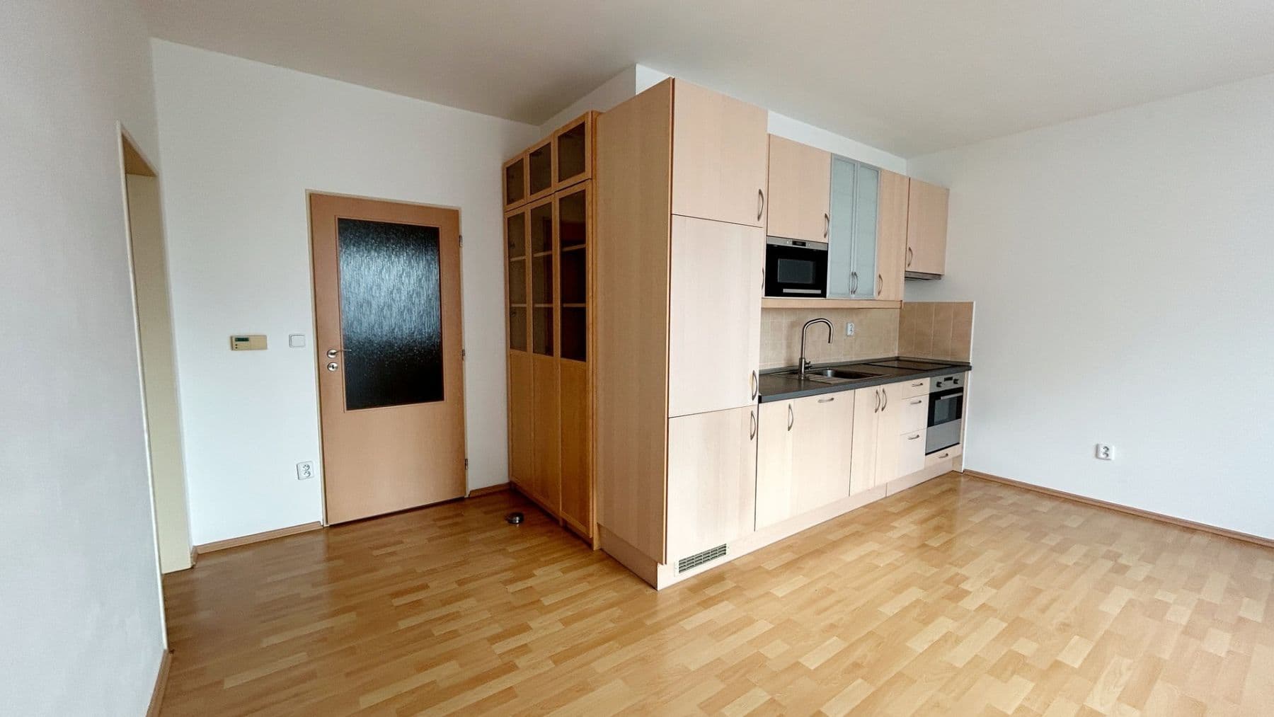 Prenájom bytu 2-izbový 44 m², Třídvorská, Kolín, Středočeský kraj Prenájom bytu 2-izbový 44 m², Třídvorská, Kolín, Středočeský kraj