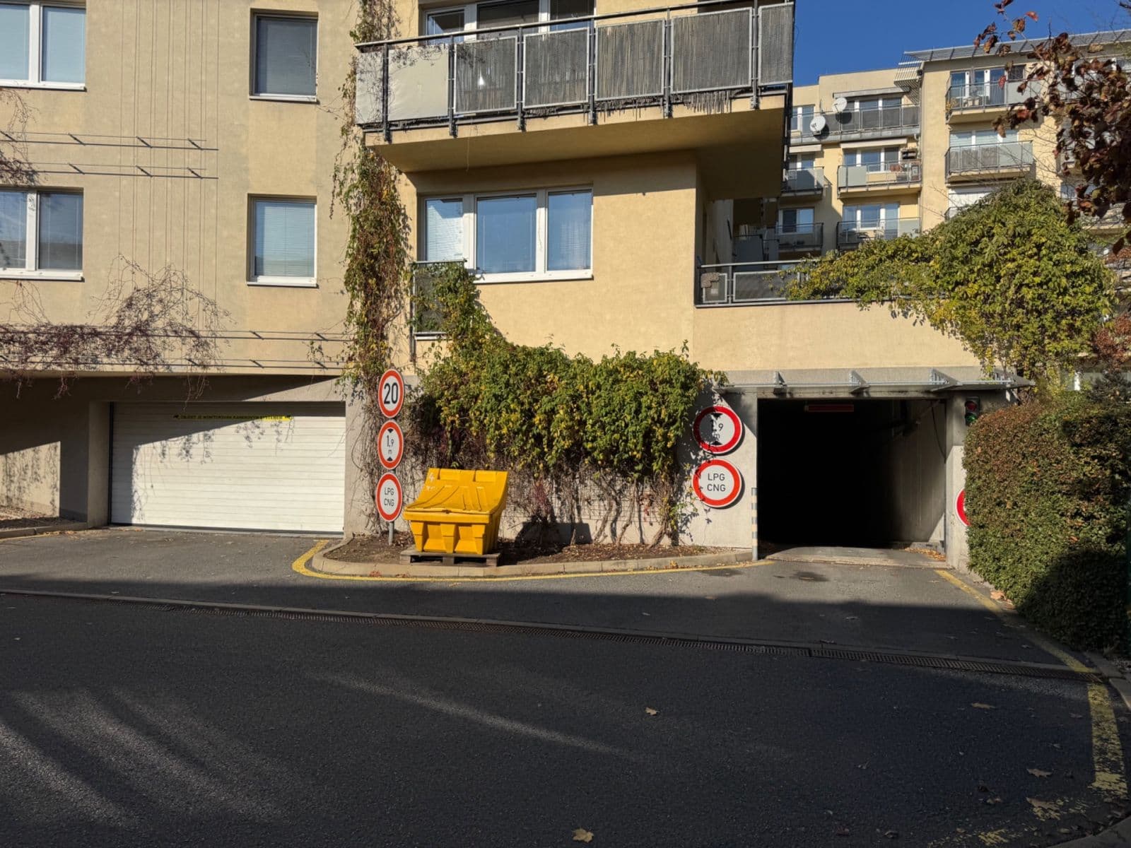 Predaj garáže 18 m², Praha, Praha Predaj garáže 18 m², Praha, Praha