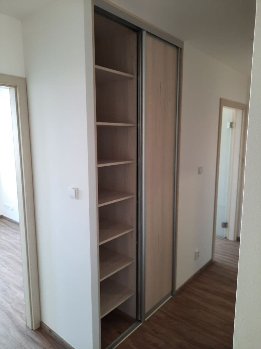 Predaj bytu 3-izbový 69 m², Vodárenská, Kladno, Středočeský kraj Predaj bytu 3-izbový 69 m², Vodárenská, Kladno, Středočeský kraj