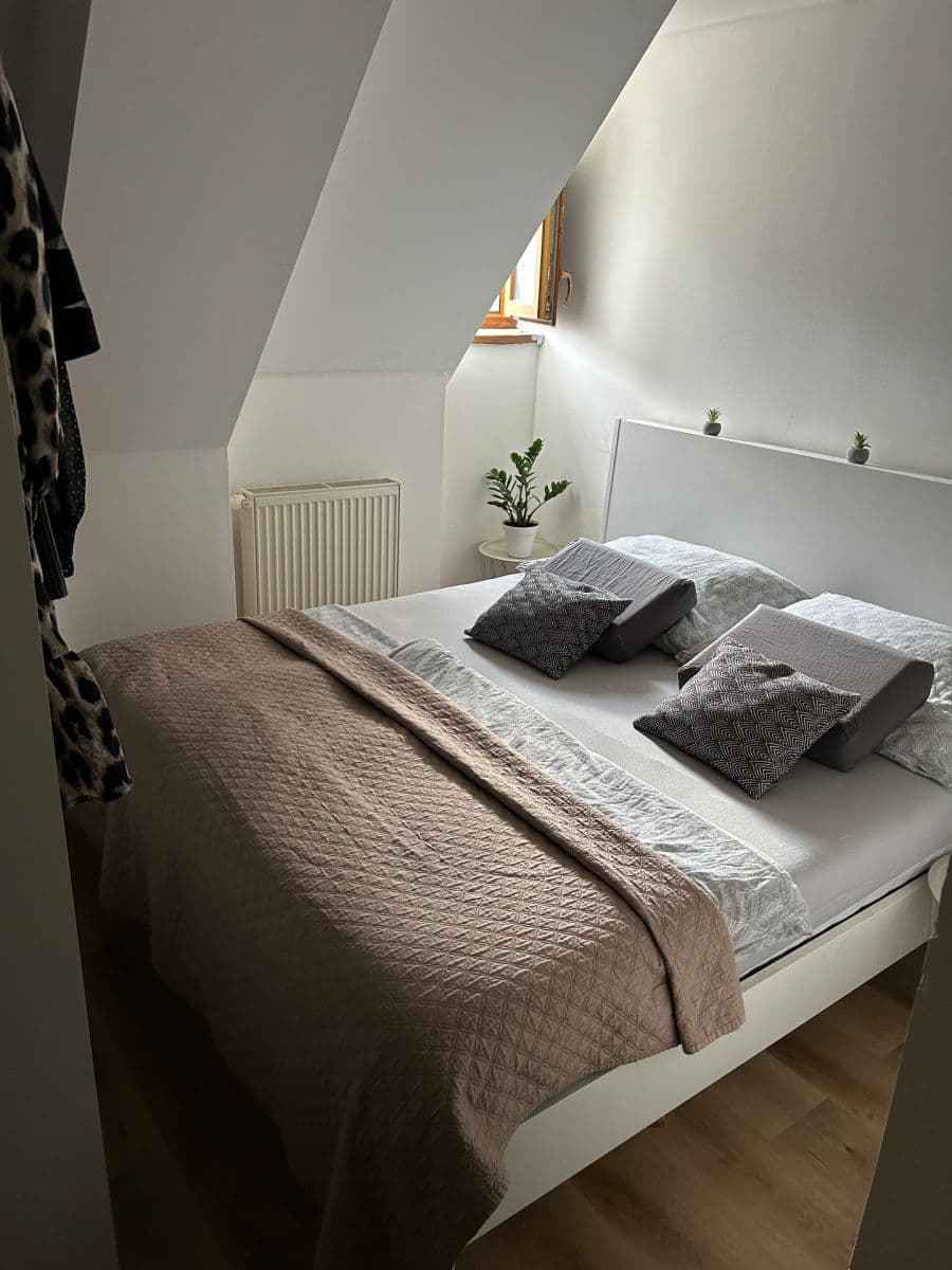 Predaj bytu 5-izbový 104 m², kpt. Jaroše, Kladno, Středočeský kraj Predaj bytu 5-izbový 104 m², kpt. Jaroše, Kladno, Středočeský kraj