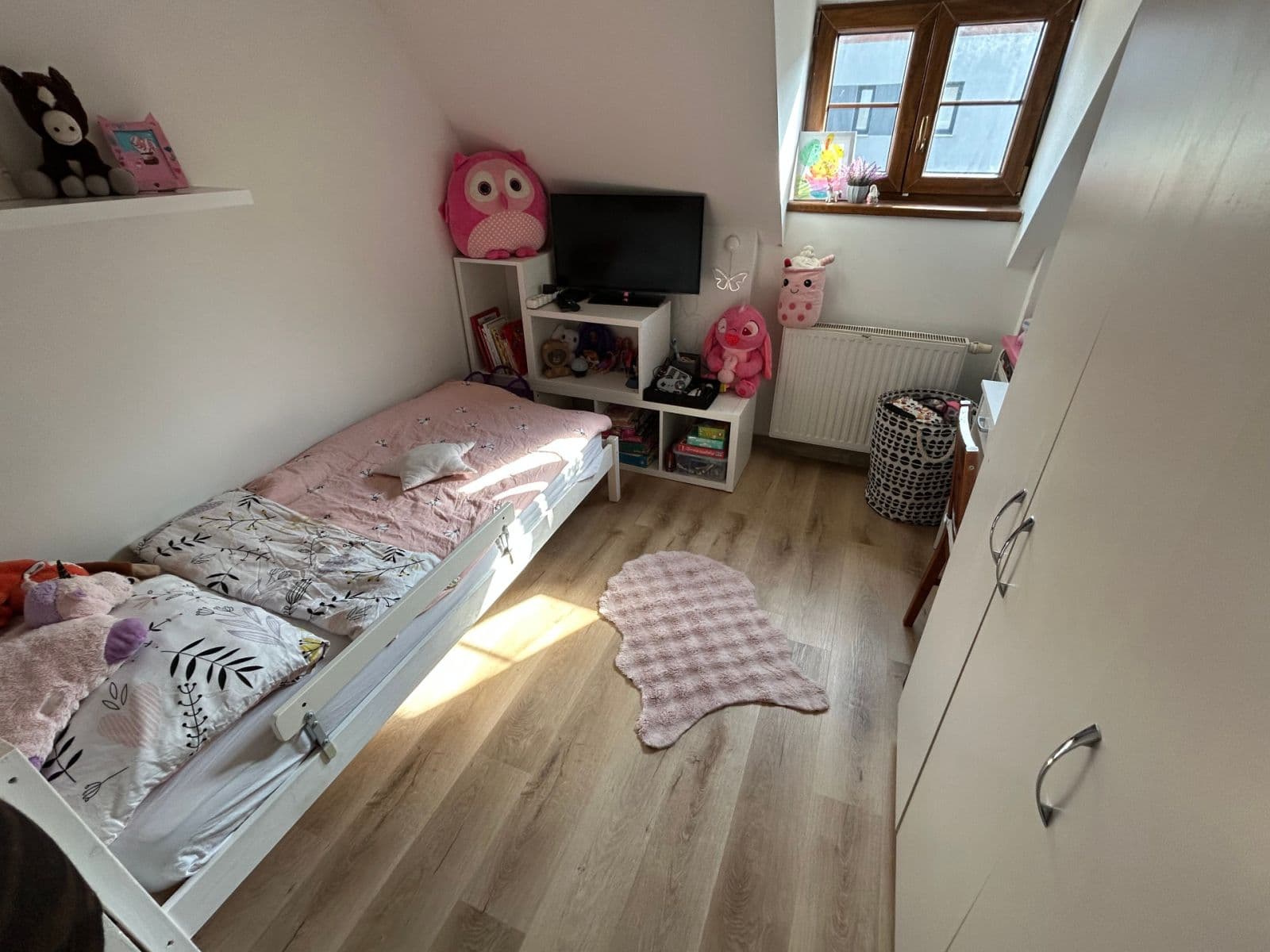 Predaj bytu 5-izbový 104 m², kpt. Jaroše, Kladno, Středočeský kraj Predaj bytu 5-izbový 104 m², kpt. Jaroše, Kladno, Středočeský kraj