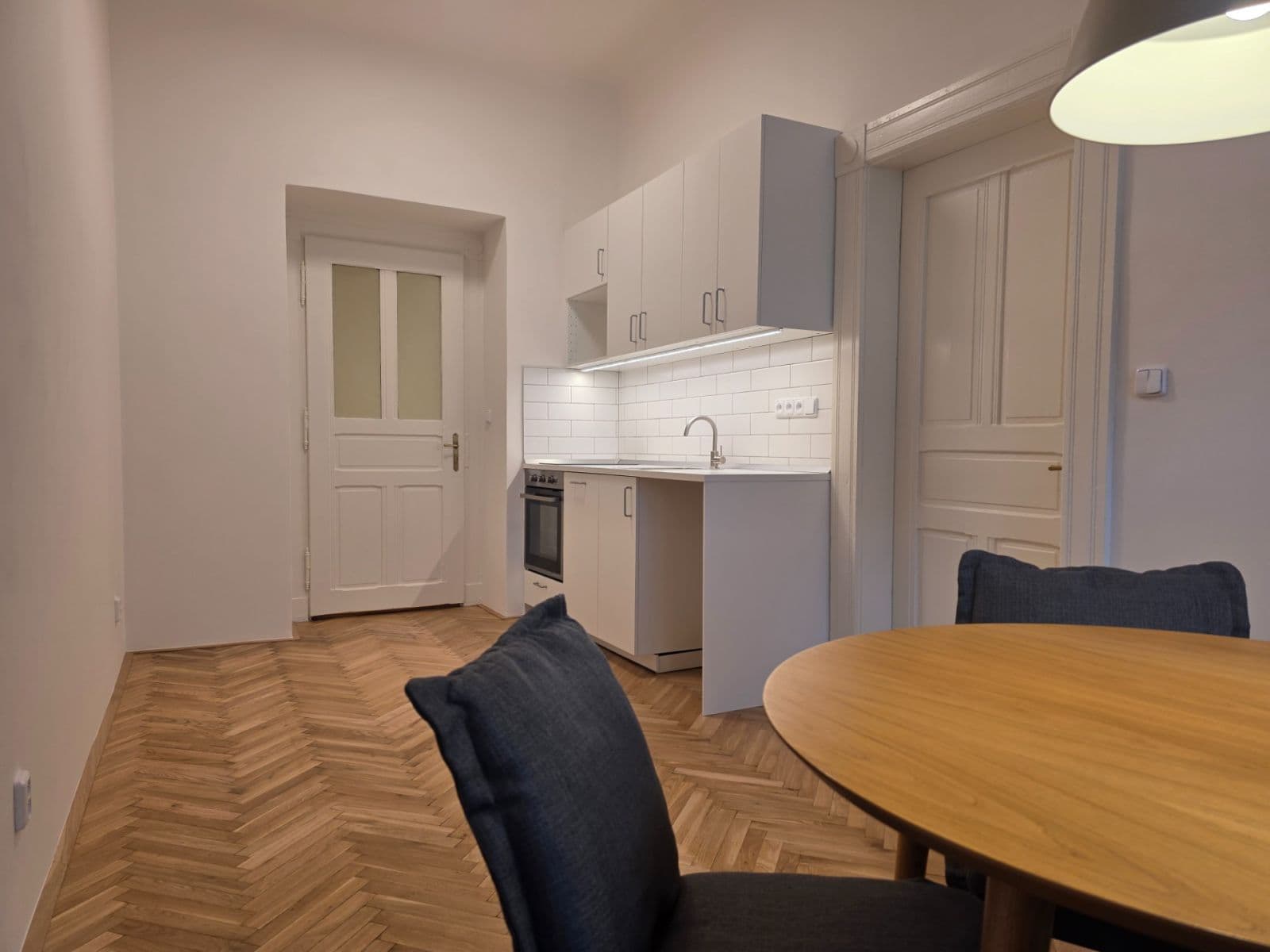 Prenájom bytu 2-izbový 39 m², Jagellonská, Praha, Praha Prenájom bytu 2-izbový 39 m², Jagellonská, Praha, Praha