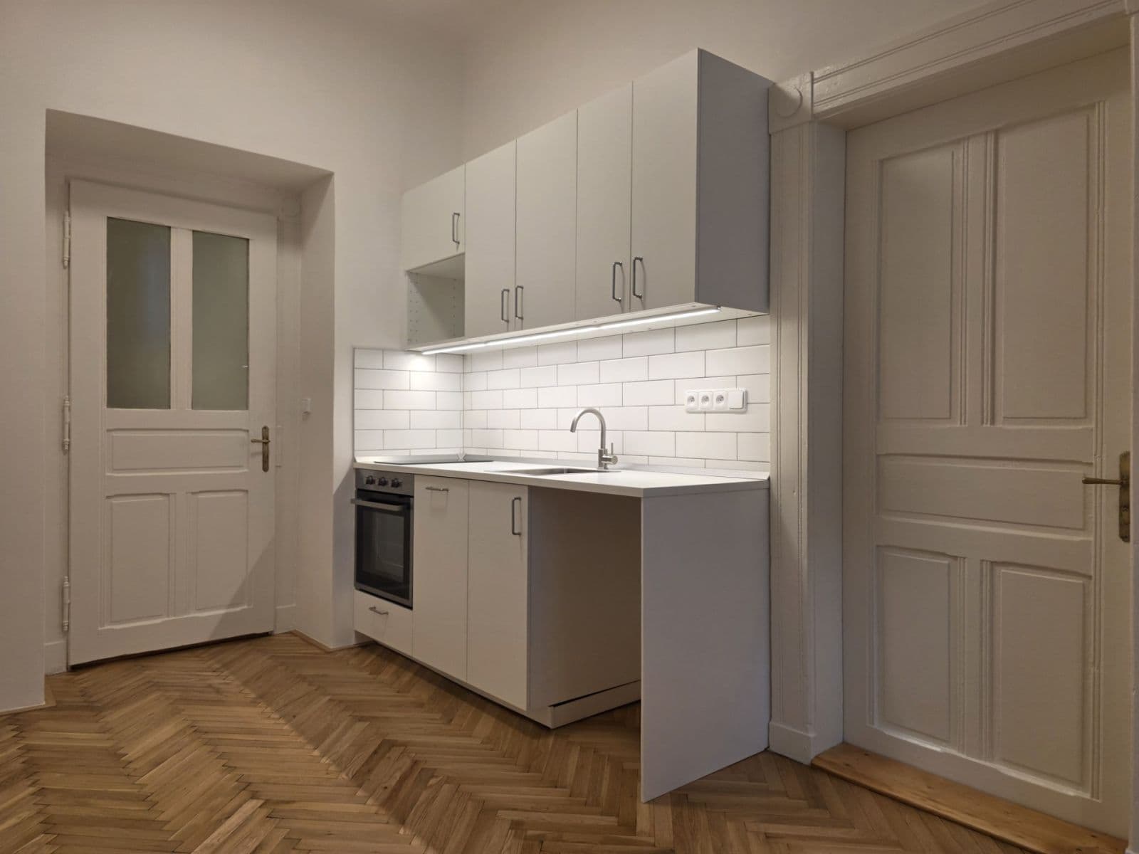 Prenájom bytu 2-izbový 39 m², Jagellonská, Praha, Praha Prenájom bytu 2-izbový 39 m², Jagellonská, Praha, Praha