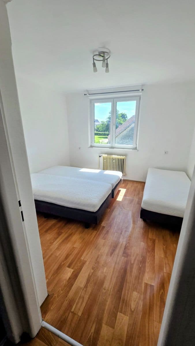 Prenájom bytu 3-izbový 78 m², Pluhův Žďár, Jihočeský kraj Prenájom bytu 3-izbový 78 m², Pluhův Žďár, Jihočeský kraj