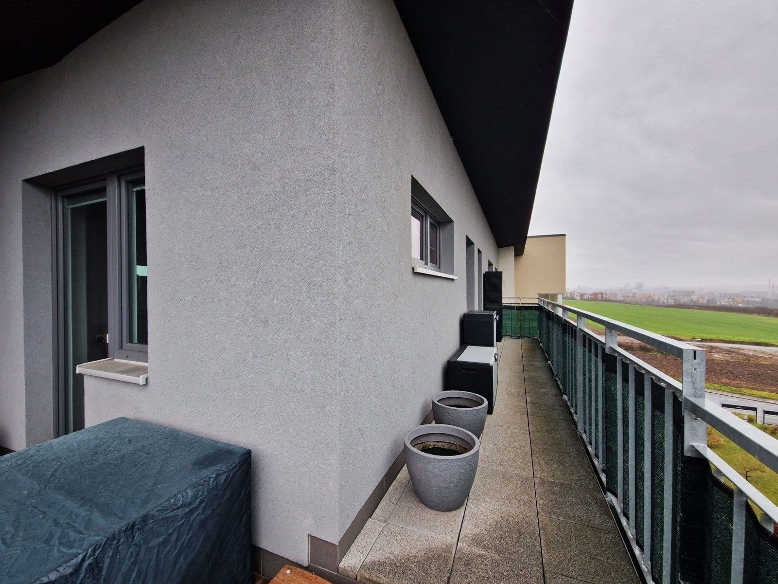 Prenájom bytu 3-izbový 74 m², Rižská, Praha, Praha Prenájom bytu 3-izbový 74 m², Rižská, Praha, Praha