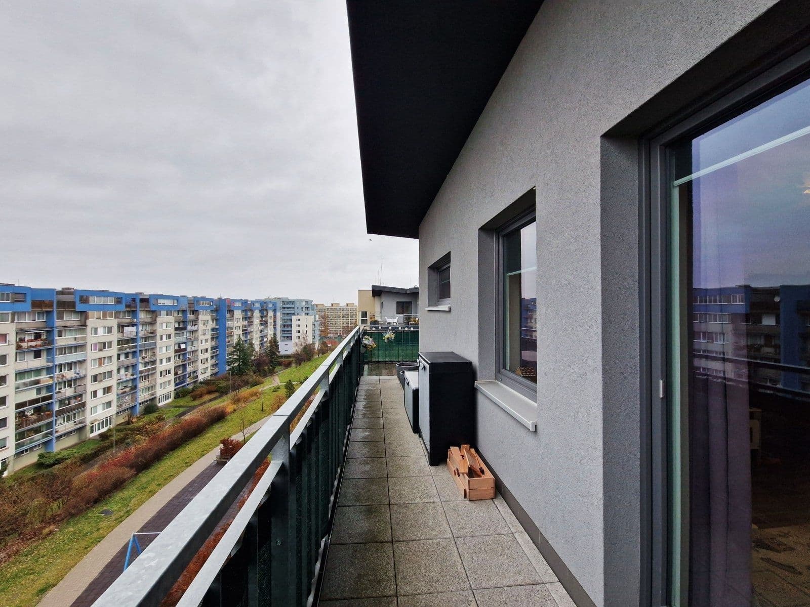 Prenájom bytu 3-izbový 74 m², Rižská, Praha, Praha Prenájom bytu 3-izbový 74 m², Rižská, Praha, Praha