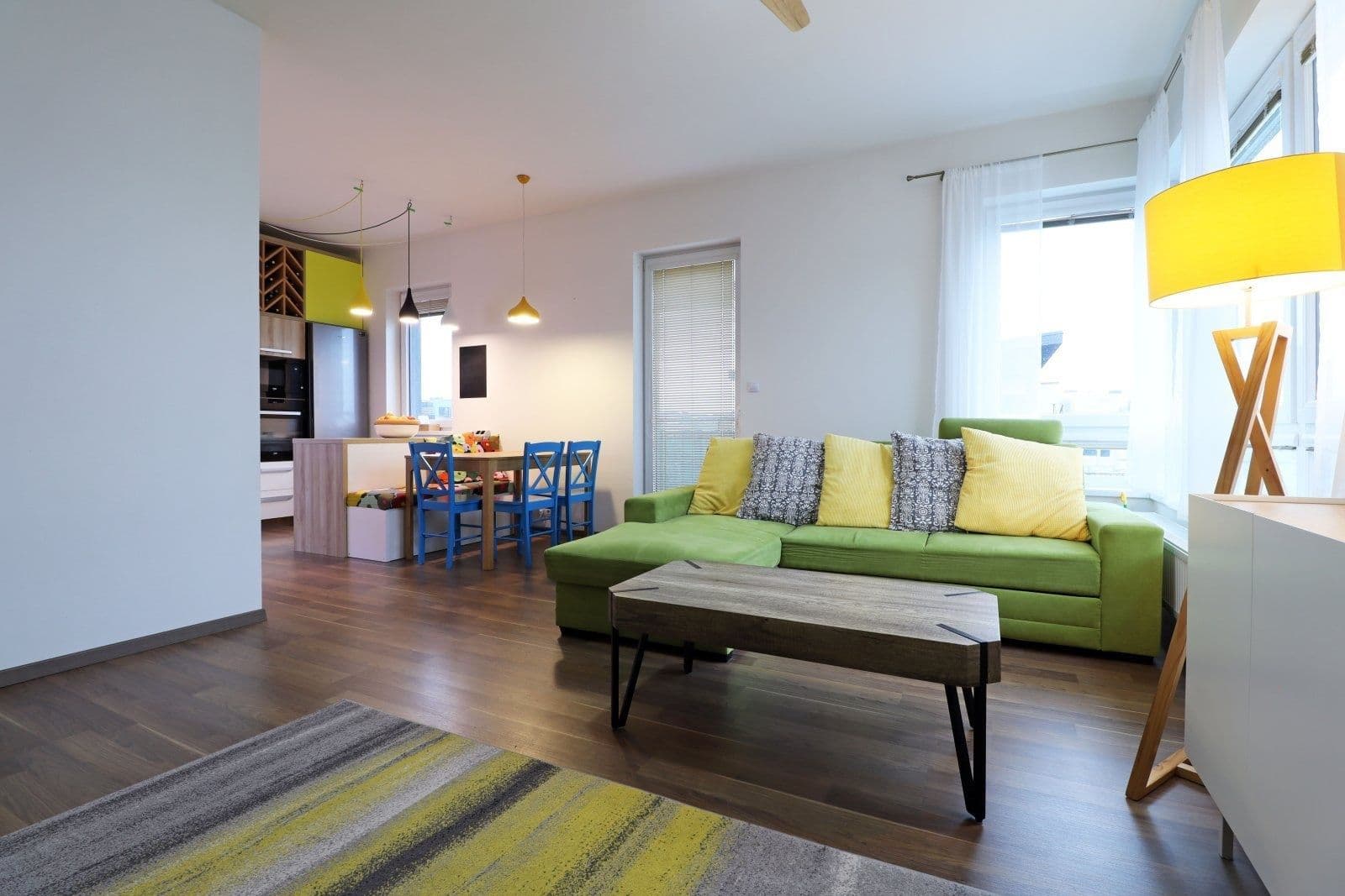 Prenájom bytu 3-izbový 74 m², Rižská, Praha, Praha Prenájom bytu 3-izbový 74 m², Rižská, Praha, Praha