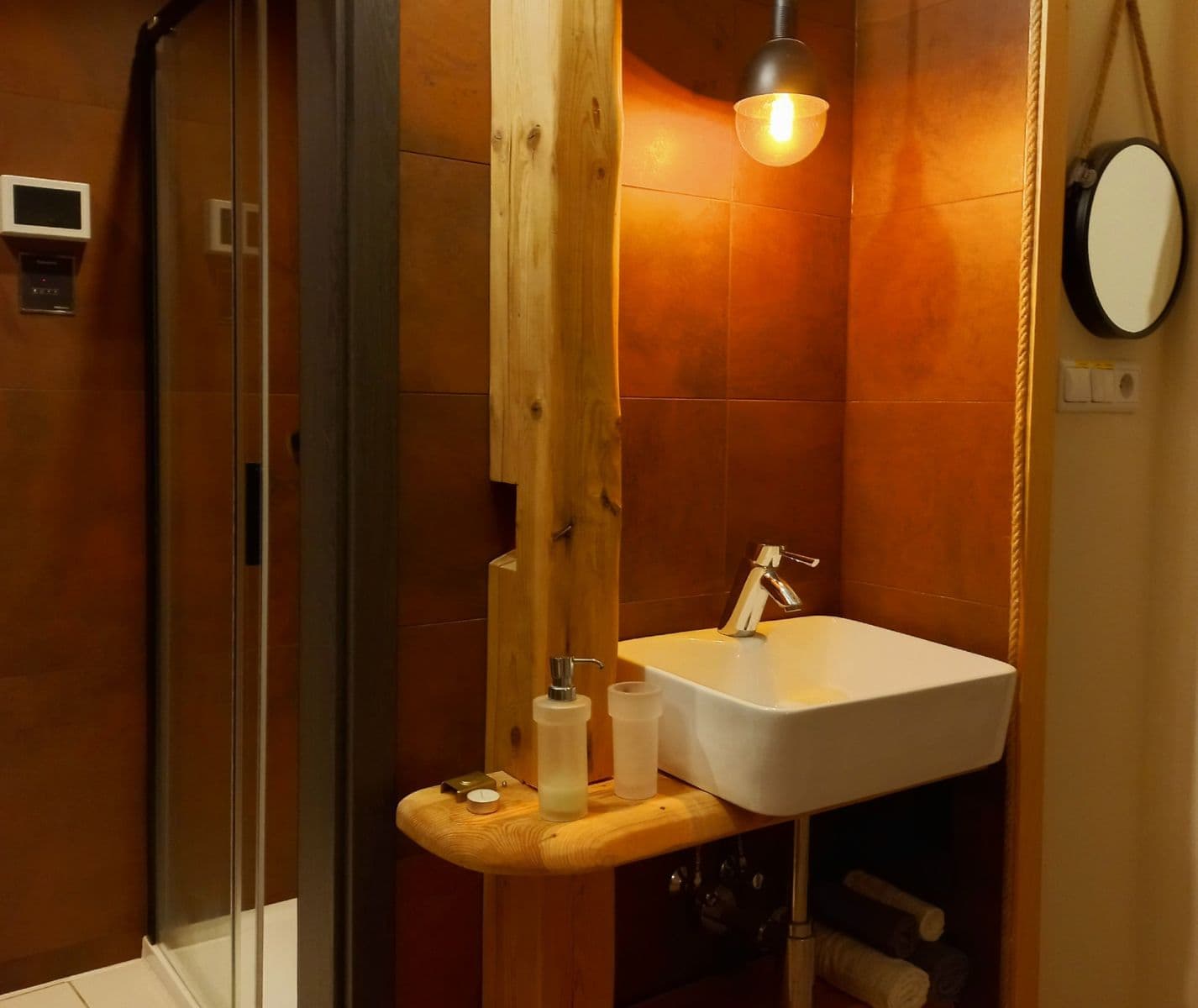 Prenájom bytu 2-izbový 54 m², U Trati, Karlovy Vary, Karlovarský kraj Prenájom bytu 2-izbový 54 m², U Trati, Karlovy Vary, Karlovarský kraj