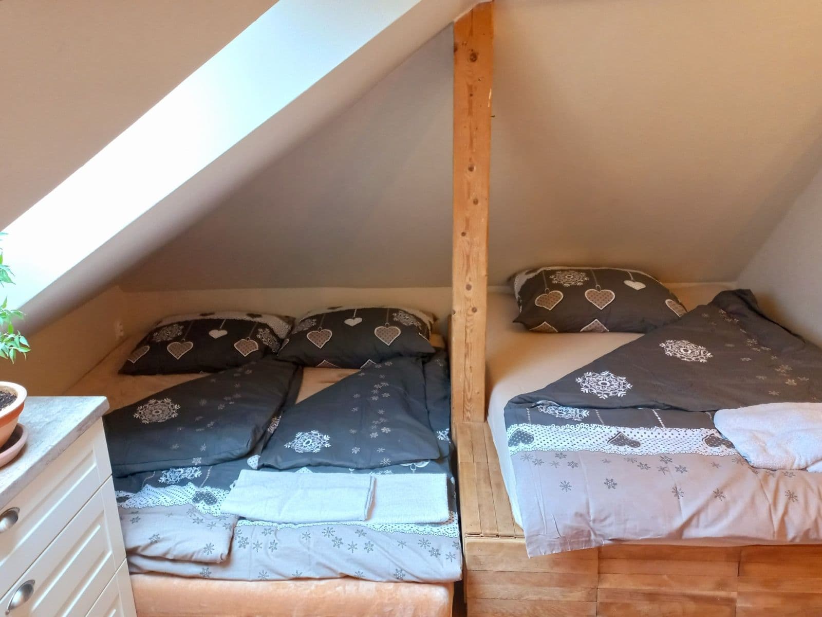 Prenájom bytu 2-izbový 54 m², U Trati, Karlovy Vary, Karlovarský kraj Prenájom bytu 2-izbový 54 m², U Trati, Karlovy Vary, Karlovarský kraj