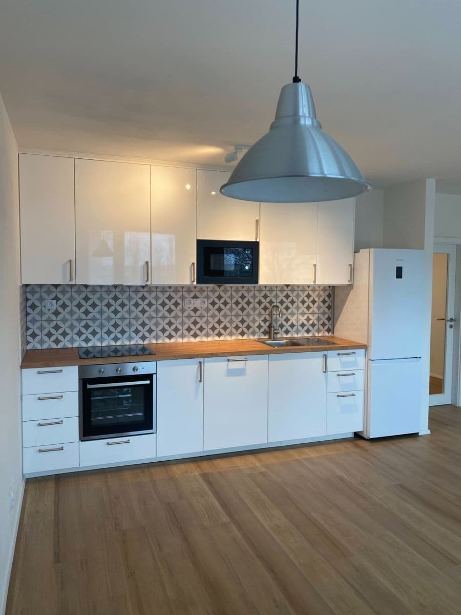 Predaj bytu 3-izbový 76 m², Na růžovém poli, Kladno, Středočeský kraj Predaj bytu 3-izbový 76 m², Na růžovém poli, Kladno, Středočeský kraj