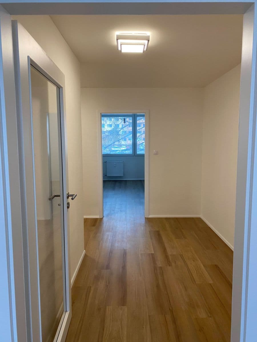 Predaj bytu 3-izbový 76 m², Na růžovém poli, Kladno, Středočeský kraj Predaj bytu 3-izbový 76 m², Na růžovém poli, Kladno, Středočeský kraj