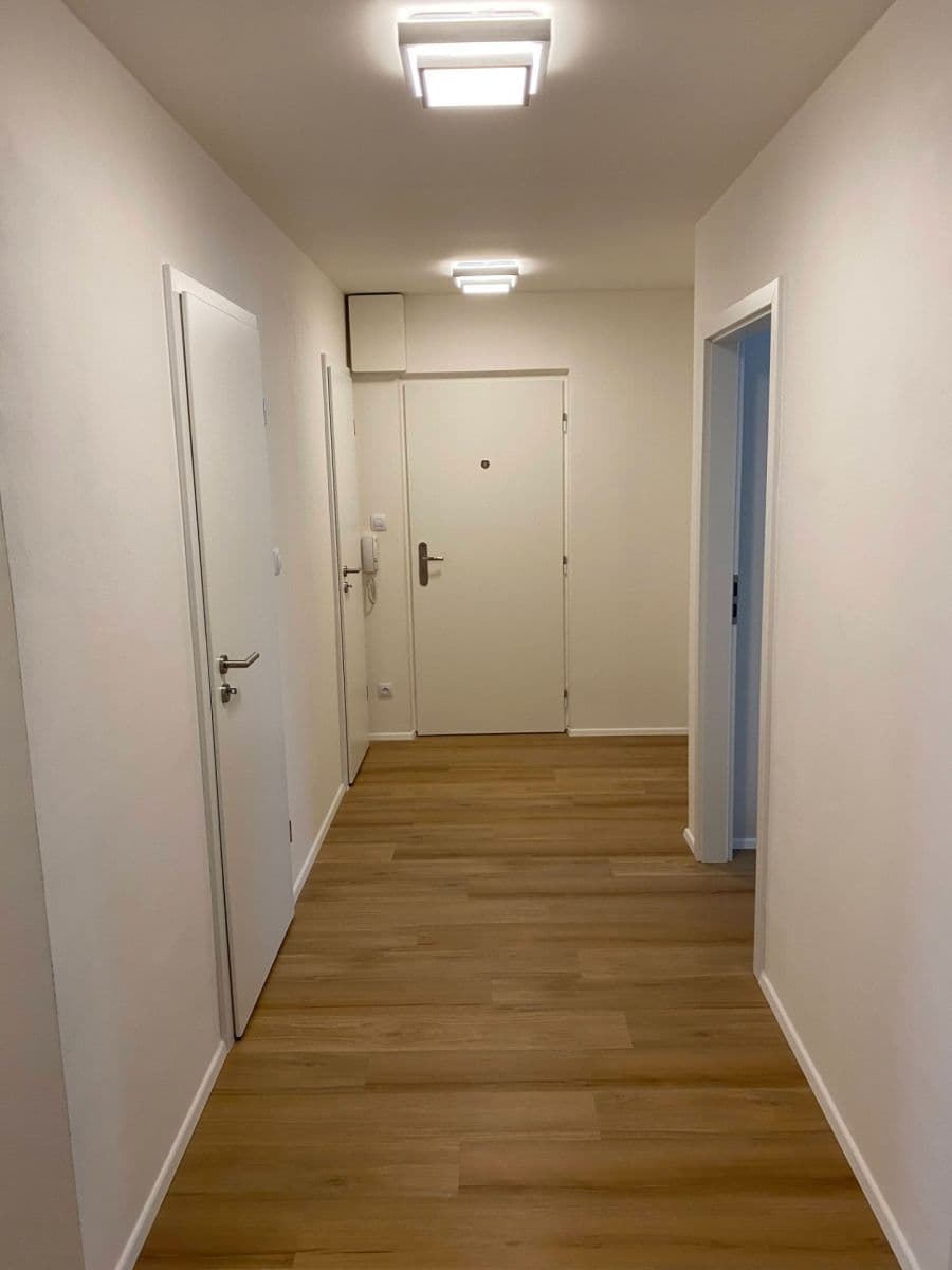 Predaj bytu 3-izbový 76 m², Na růžovém poli, Kladno, Středočeský kraj Predaj bytu 3-izbový 76 m², Na růžovém poli, Kladno, Středočeský kraj