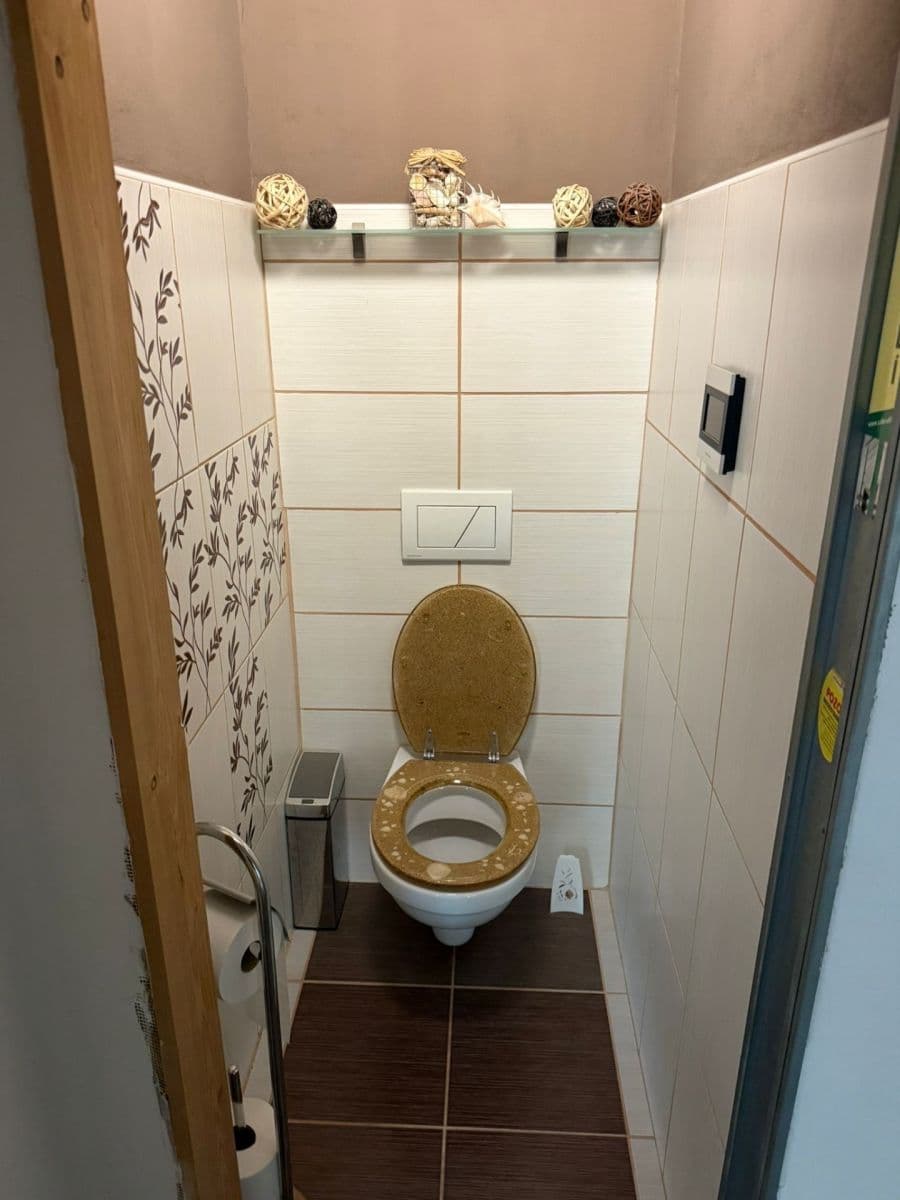 Predaj bytu 3-izbový 69 m², Nad Stadionem, Králův Dvůr, Středočeský kraj Predaj bytu 3-izbový 69 m², Nad Stadionem, Králův Dvůr, Středočeský kraj