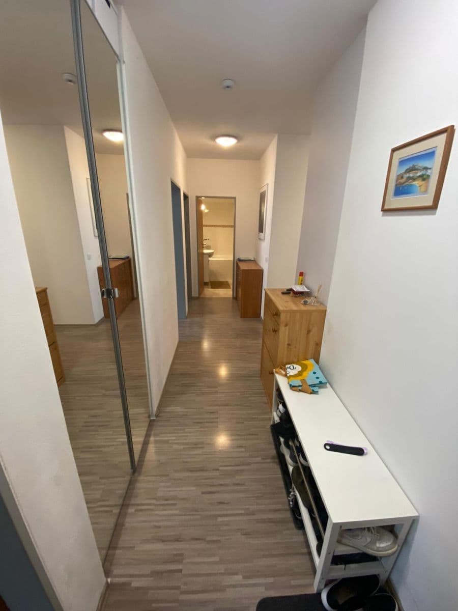 Prenájom bytu 4-izbový 88 m², V Hlinkách, Beroun, Středočeský kraj Prenájom bytu 4-izbový 88 m², V Hlinkách, Beroun, Středočeský kraj