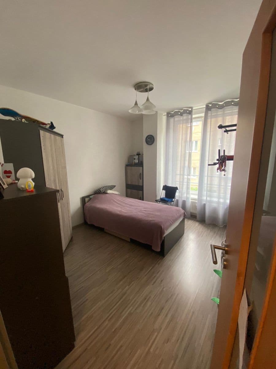 Prenájom bytu 4-izbový 88 m², V Hlinkách, Beroun, Středočeský kraj Prenájom bytu 4-izbový 88 m², V Hlinkách, Beroun, Středočeský kraj