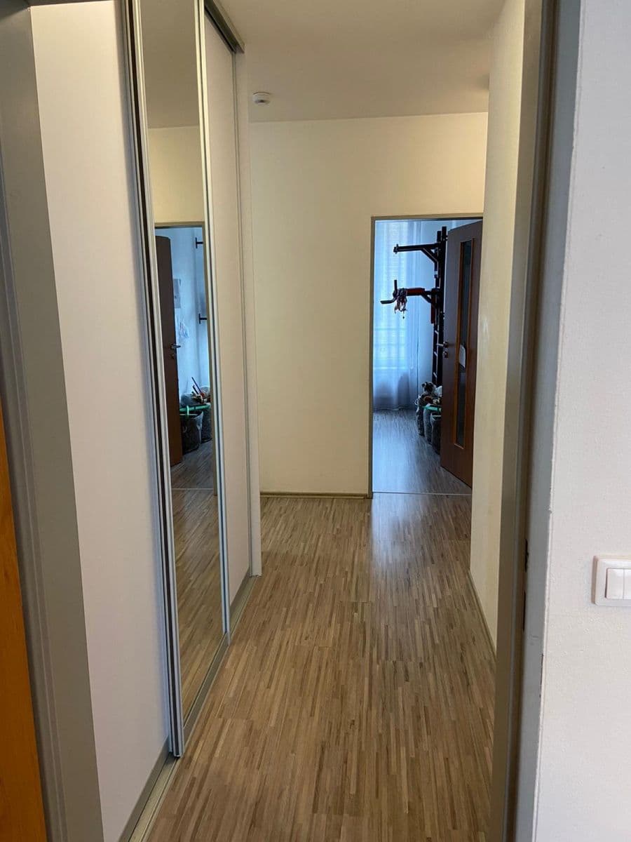 Prenájom bytu 4-izbový 88 m², V Hlinkách, Beroun, Středočeský kraj Prenájom bytu 4-izbový 88 m², V Hlinkách, Beroun, Středočeský kraj