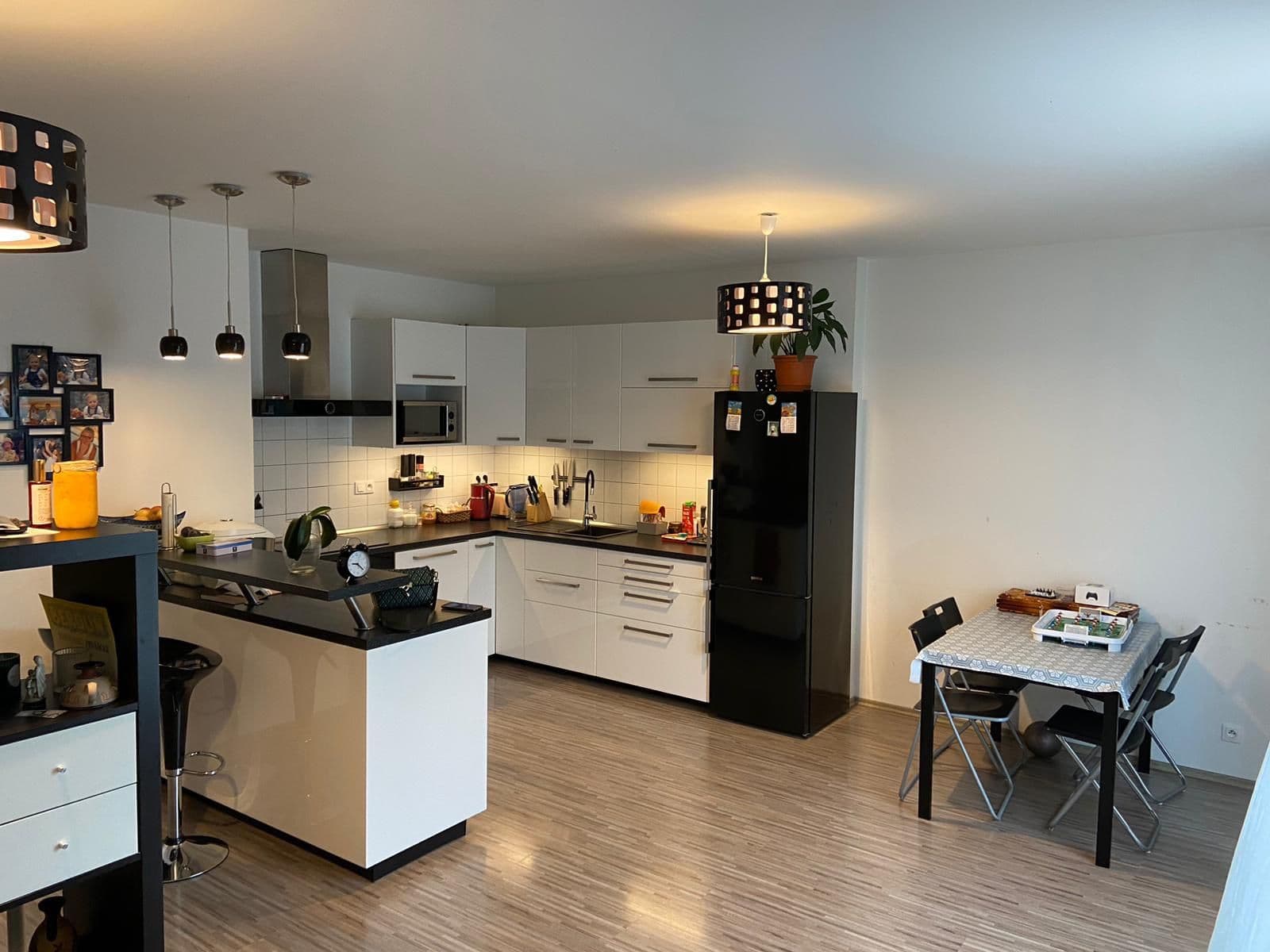 Prenájom bytu 4-izbový 88 m², V Hlinkách, Beroun, Středočeský kraj Prenájom bytu 4-izbový 88 m², V Hlinkách, Beroun, Středočeský kraj