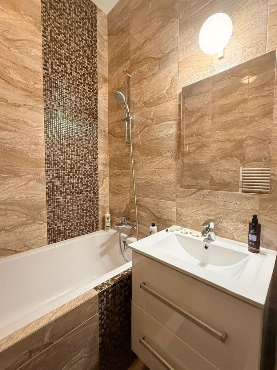 Predaj bytu 3-izbový 64 m², Zochova, Bratislava - mestská časť Staré Mesto, Bratislavský kraj Predaj bytu 3-izbový 64 m², Zochova, Bratislava - mestská časť Staré Mesto, Bratislavský kraj