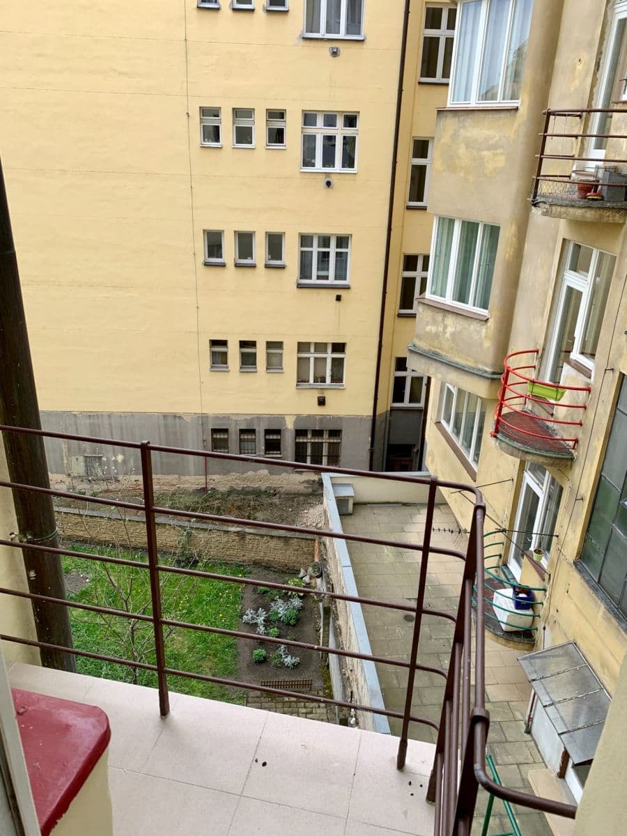 Predaj bytu 1-izbový 50 m², Ruská, Praha, Praha Predaj bytu 1-izbový 50 m², Ruská, Praha, Praha