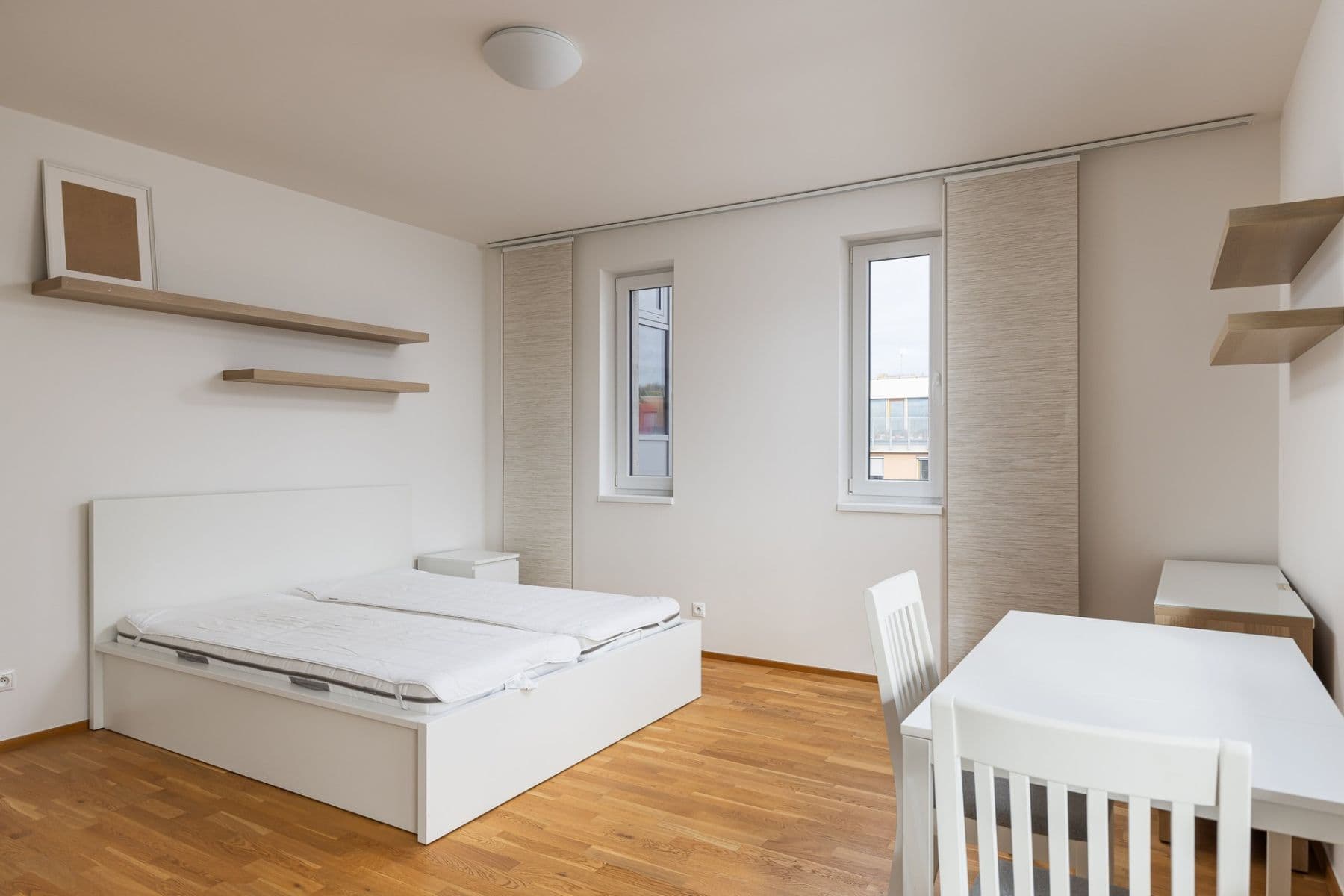 Prenájom bytu 1-izbový 42 m², Pod stolovou horou, Praha, Praha Prenájom bytu 1-izbový 42 m², Pod stolovou horou, Praha, Praha