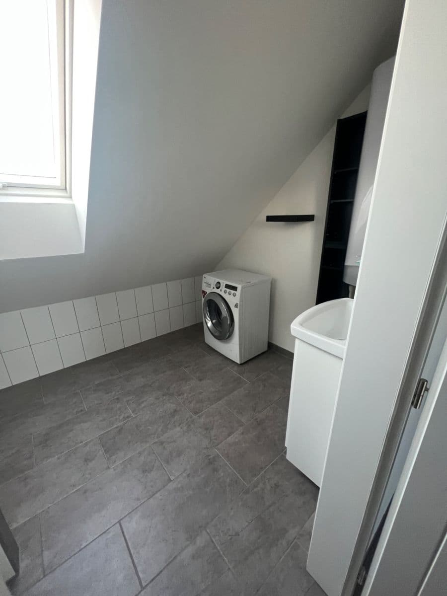 Prenájom bytu 1-izbový 46 m², Vémyslice, Jihomoravský kraj Prenájom bytu 1-izbový 46 m², Vémyslice, Jihomoravský kraj