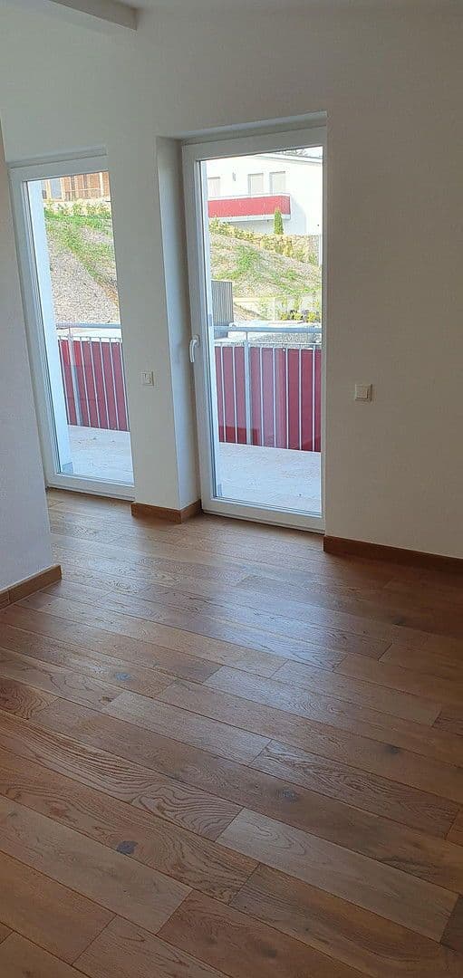 Prenájom domu 155 m², pozemek 300 m², Am kollergang 4, Nittendorf, Bavorsko Prenájom domu 155 m², pozemek 300 m², Am kollergang 4, Nittendorf, Bavorsko