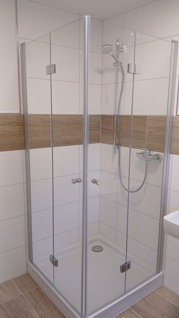 Predaj nebytového priestoru 1.445 m², Bad Soden-Salmünster, Hesensko Predaj nebytového priestoru 1.445 m², Bad Soden-Salmünster, Hesensko