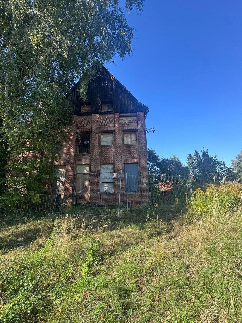 Predaj domu 800 m², pozemek 1.500 m², Neuhardenberg, Brandenbursko Predaj domu 800 m², pozemek 1.500 m², Neuhardenberg, Brandenbursko