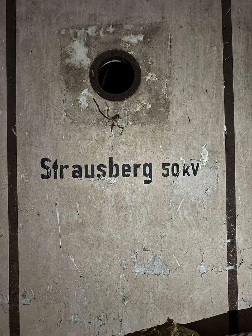 Predaj domu 800 m², pozemek 1.500 m², Neuhardenberg, Brandenbursko Predaj domu 800 m², pozemek 1.500 m², Neuhardenberg, Brandenbursko
